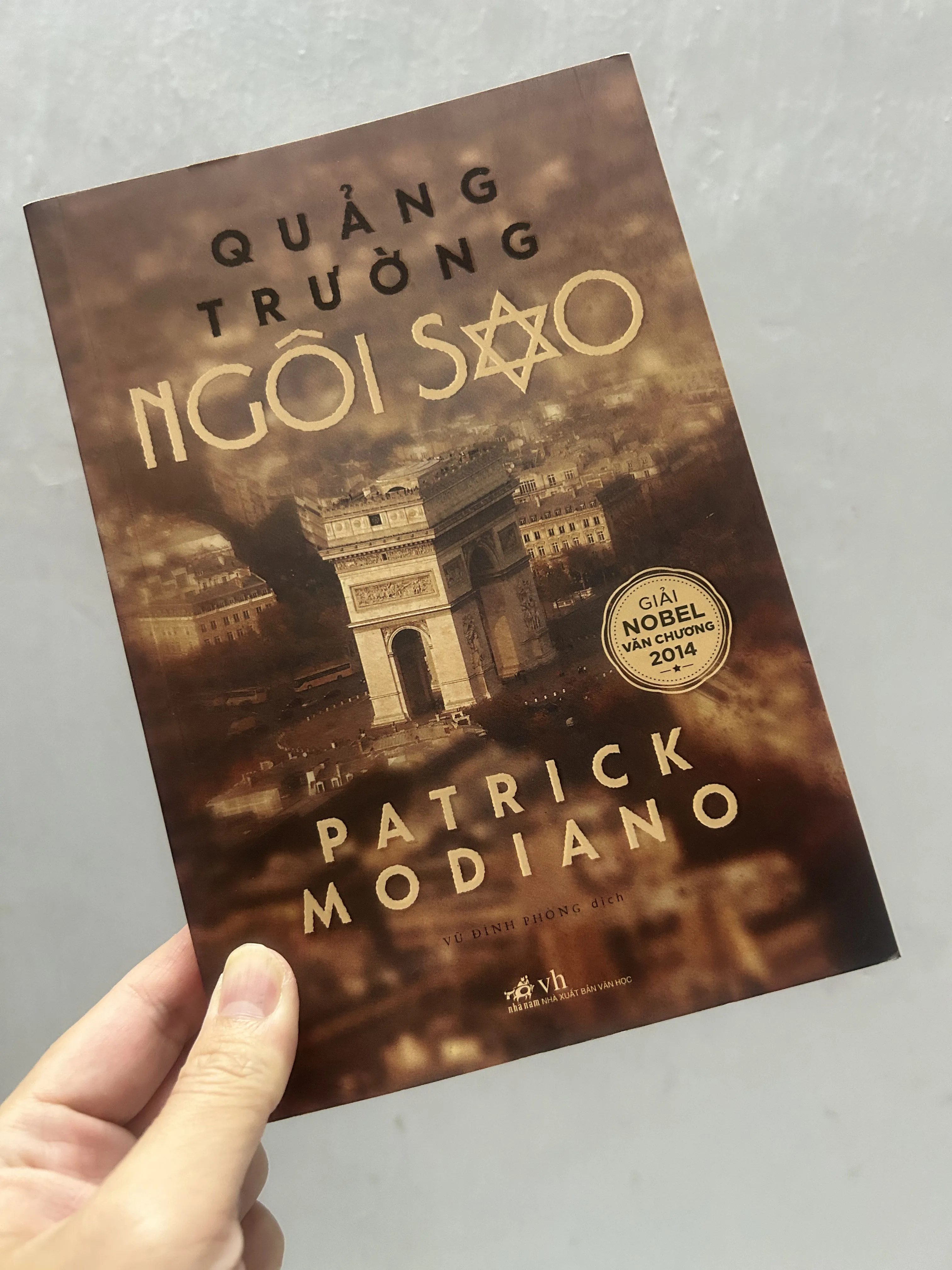 Quảng trường ngôi sao - Patrick Modiano