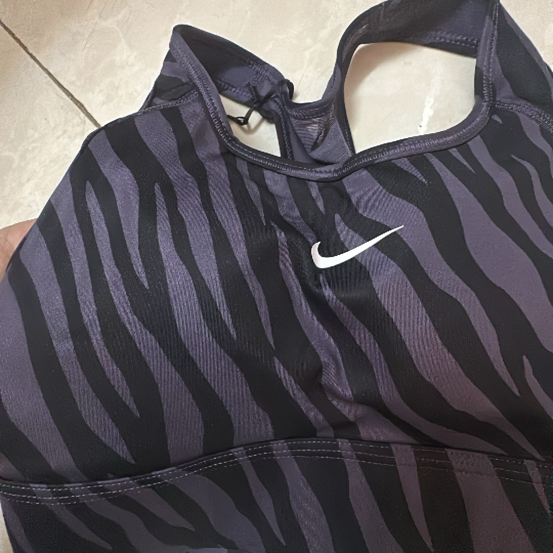 Áo bra thể thao chính hãng Nike màu tím- size S - ngực 80 - mới 100% 304556