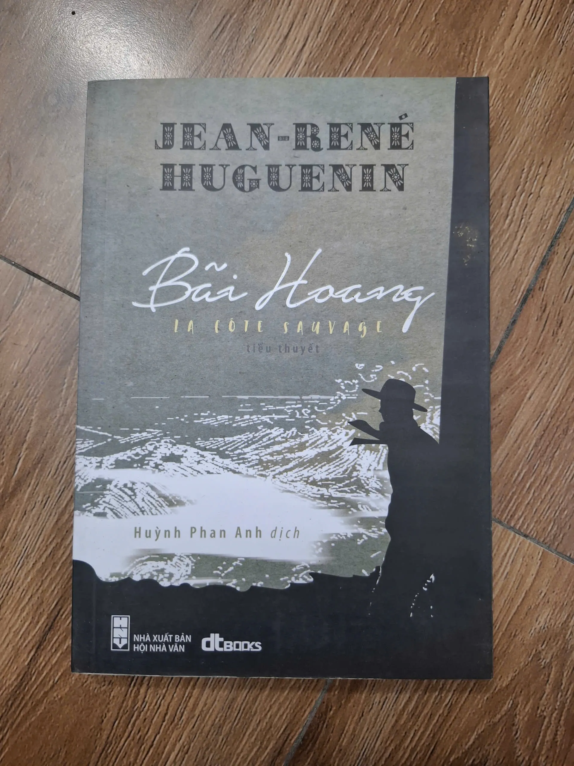 Bãi Hoang (La Côte Sauvage) - Jean-René Huguenin - Tiểu thuyết