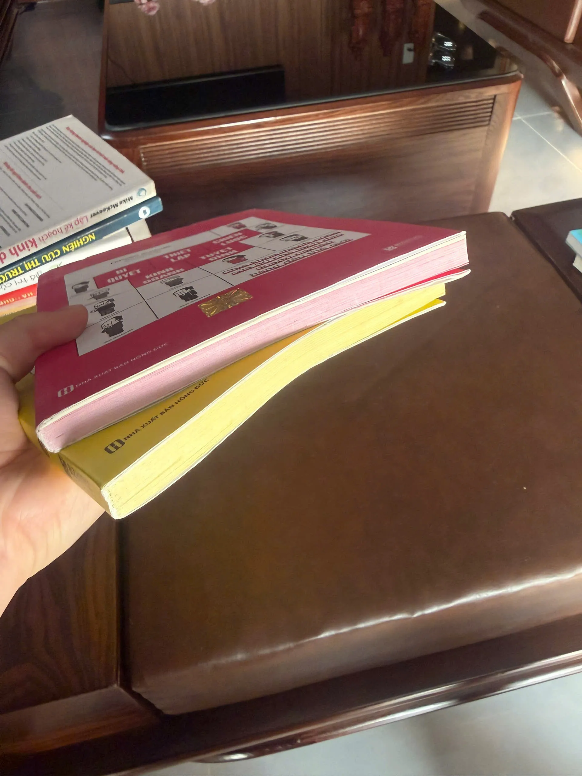 COMBO 2 SÁCH TINH HOA HỘI TỤ + BÍ QUYẾT THIẾT LẬP CHIẾN LƯỢC KINH DOANH TUYỆT ĐỈNH- K2 1001193