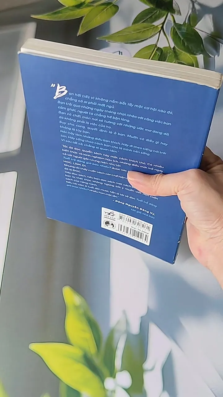 Tuổi trẻ đáng giá bao nhiêu? - Rossie Nguyễn 607729