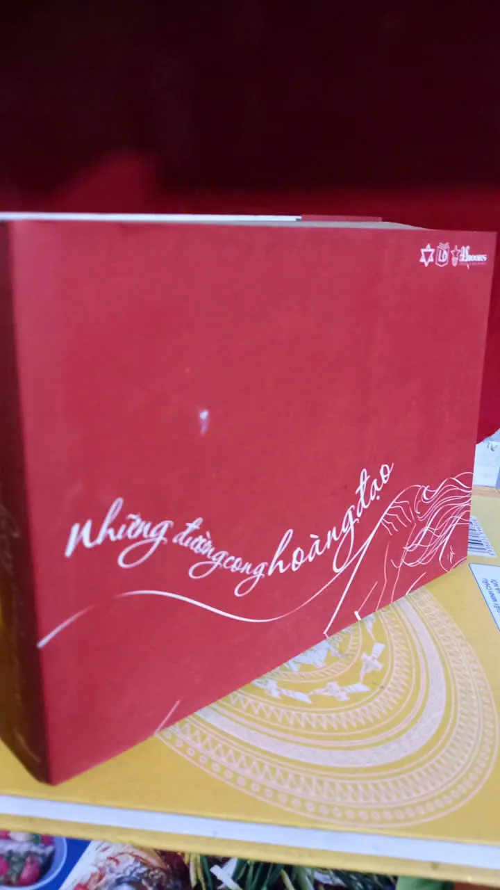 những đường cong hoàng đạo