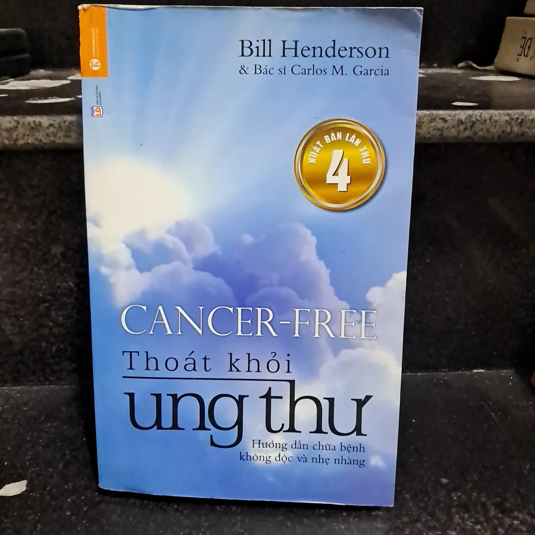 Thoát khỏi ung thư