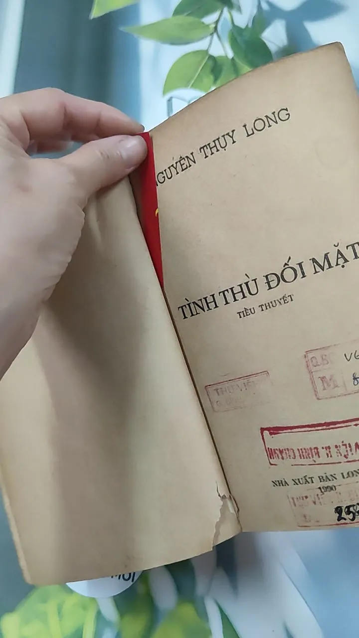 [XƯA] Tình Thù Đối Mặt (1990) - Nguyễn Thụy Long 776020