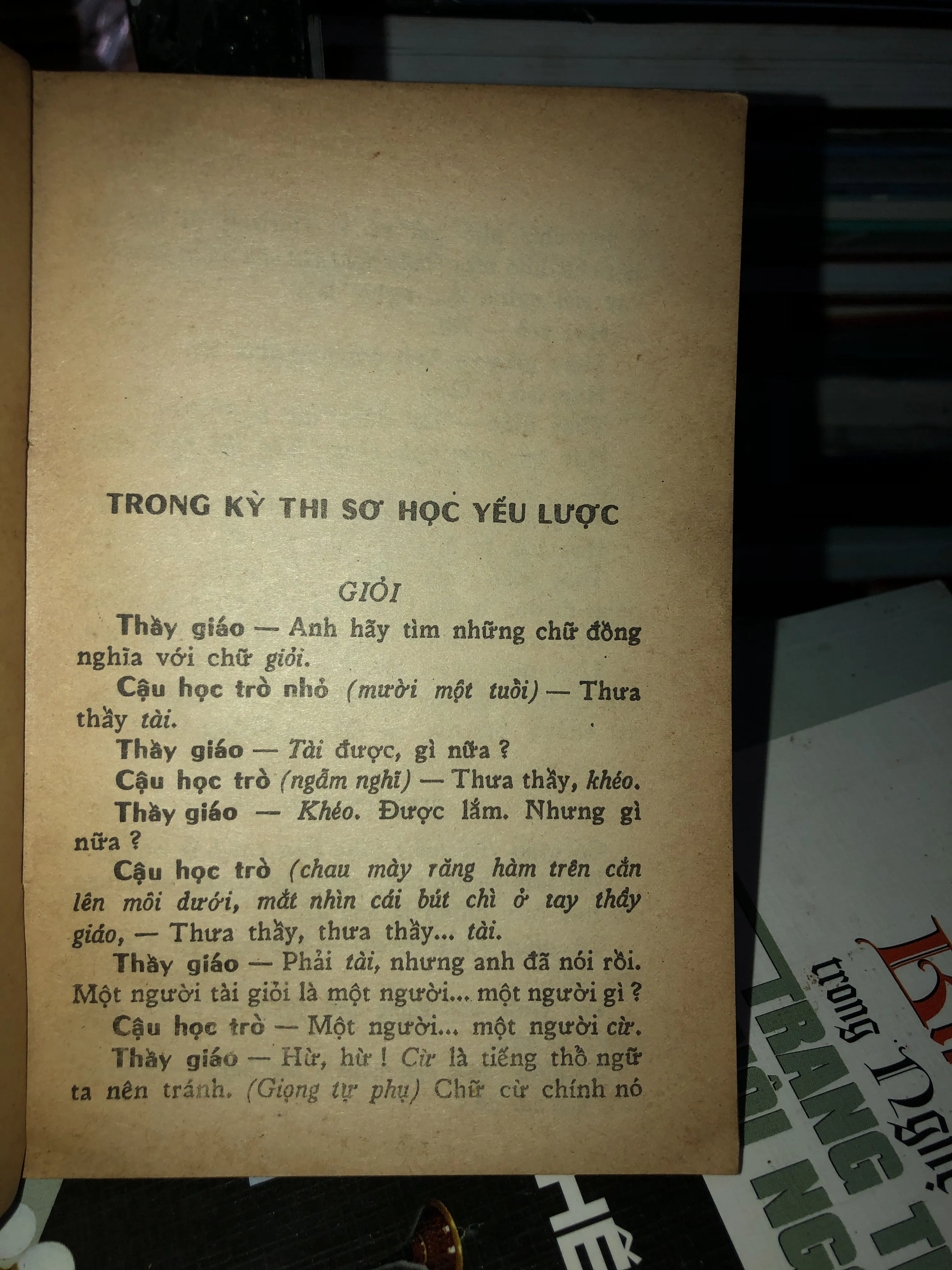 Đội mũ lệch - Khái Hưng 1001348