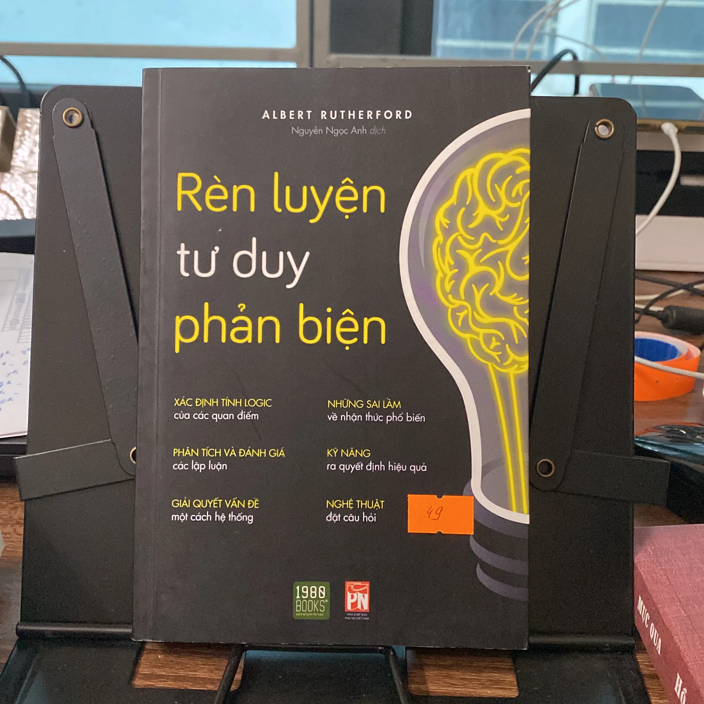 Rèn luyện tư duy phản biện-Albert Rutherford