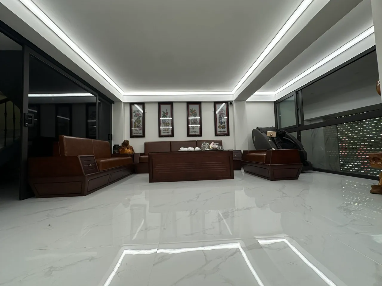 Bộ bàn ghế chân thuyền phòng khách mới