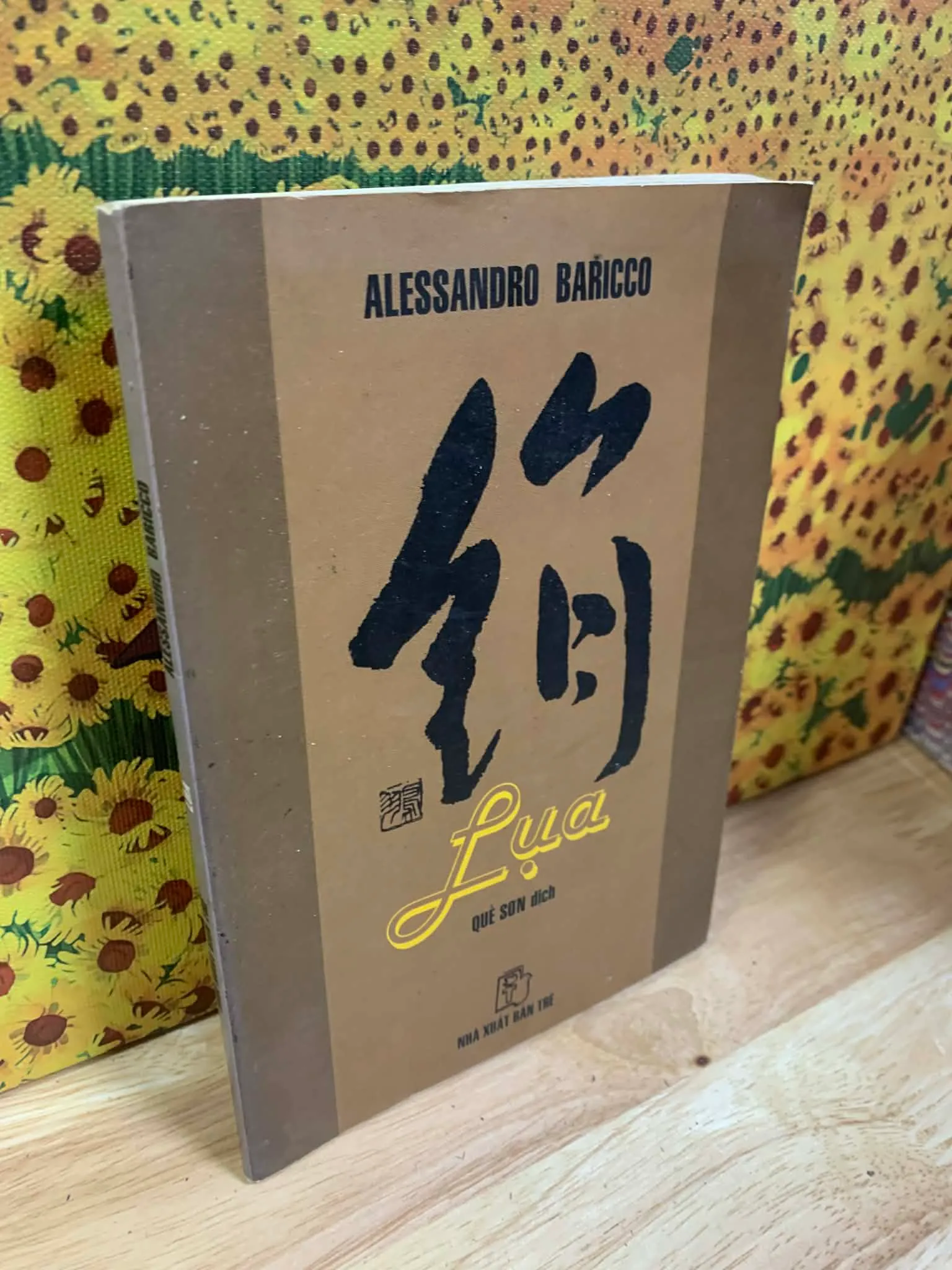 Sách tặng KÈM cho khách CÓ ĐƠN (mỗi đơn có thể chọn 1 cuốn) - Lụa