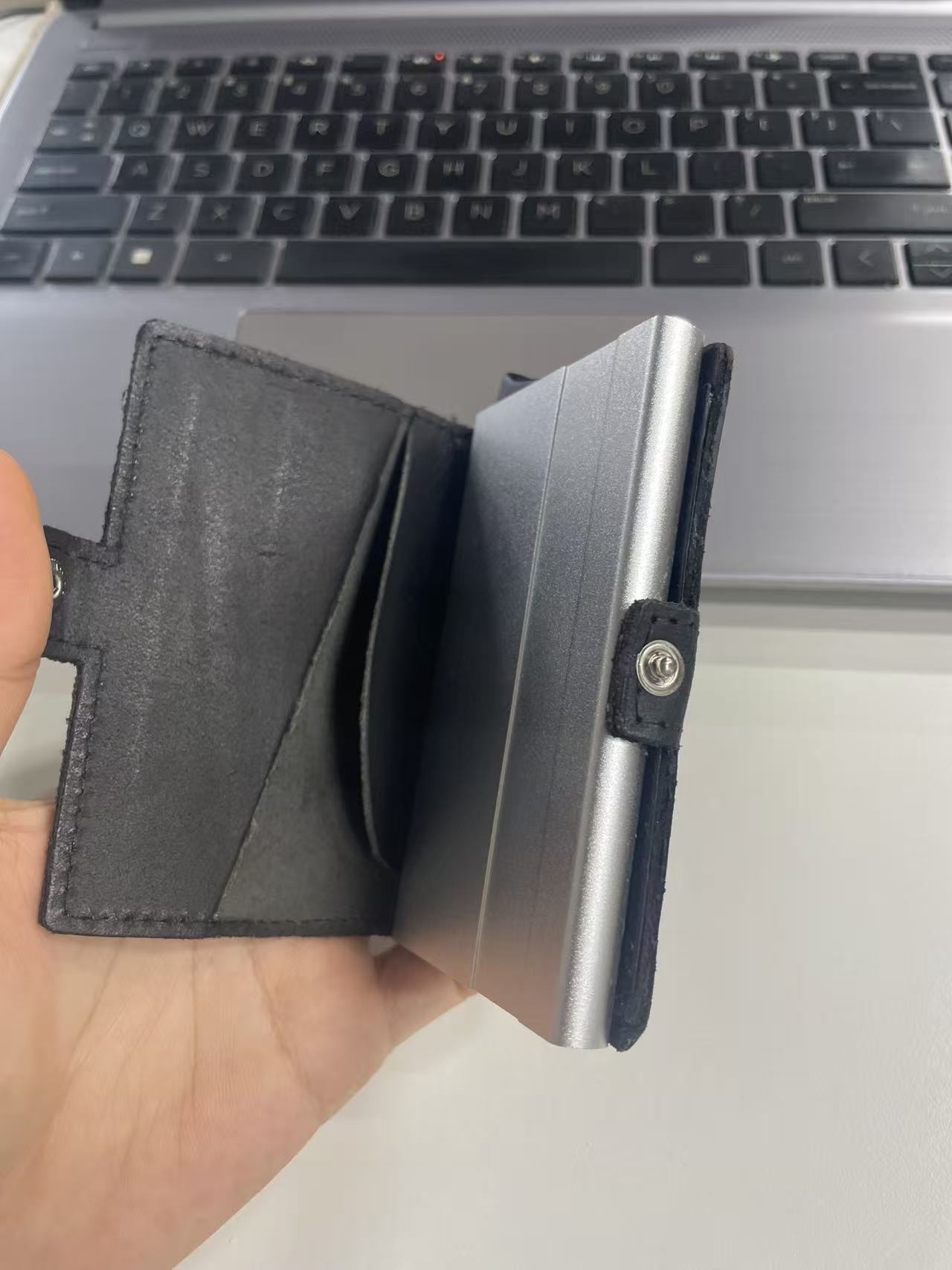 Ví đựng thẻ thông minh Smart Wallet (Artikel-Nr. 2574018) 540510