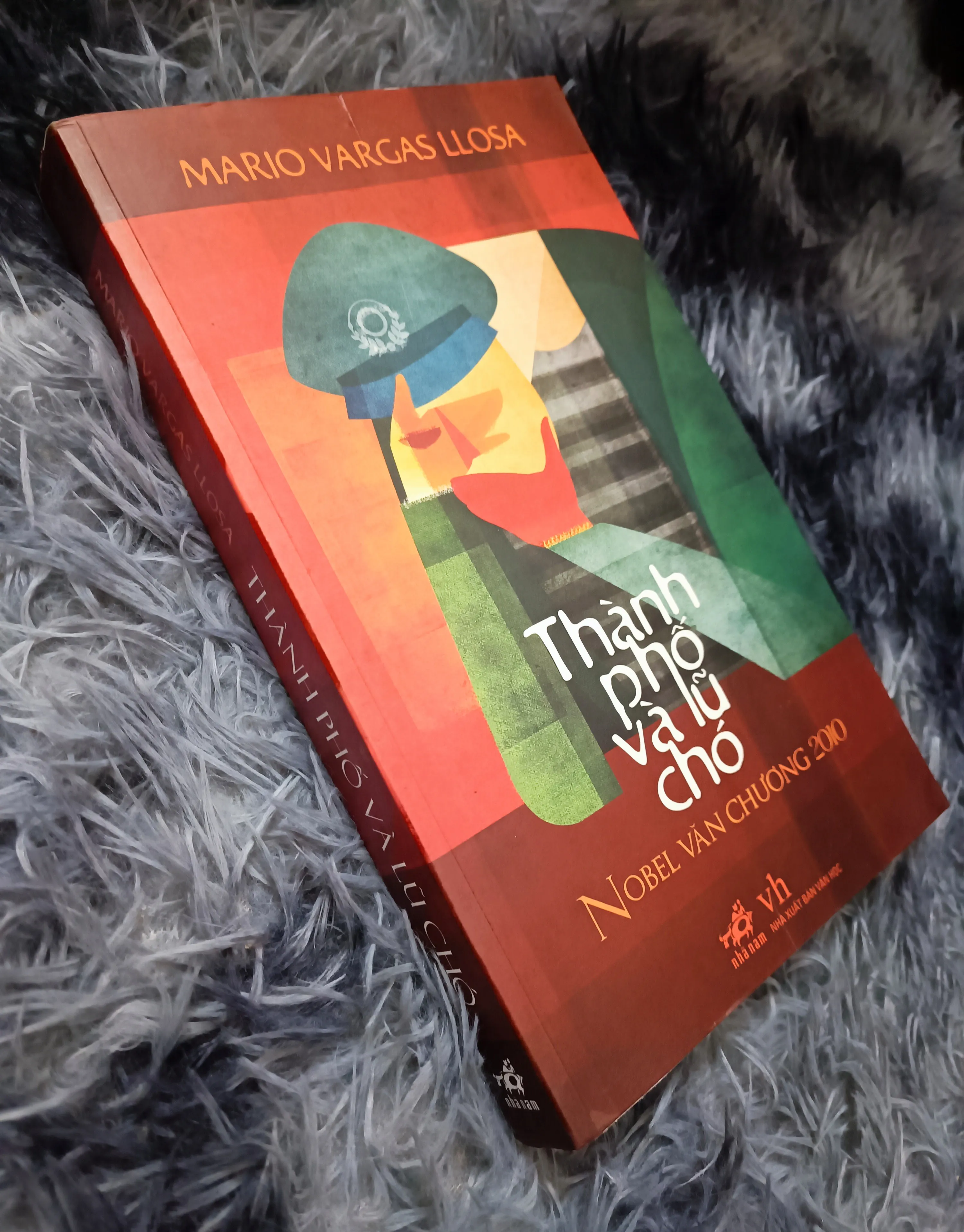 Thành phố và lũ chó (Vargas Llosa)