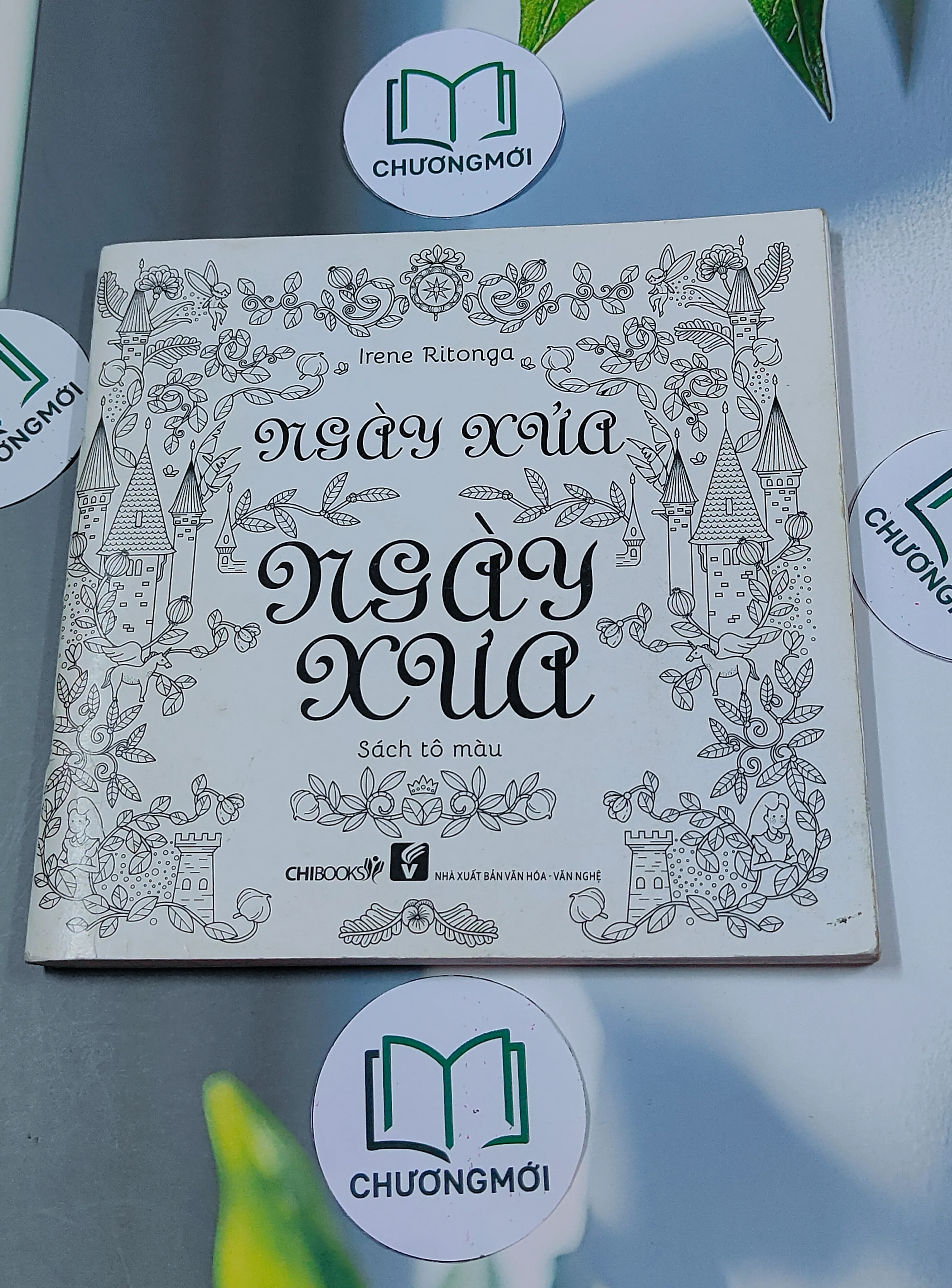 Sách Tô Màu: Ngày Xưa (mới chưa tô) - Irene Ritonga