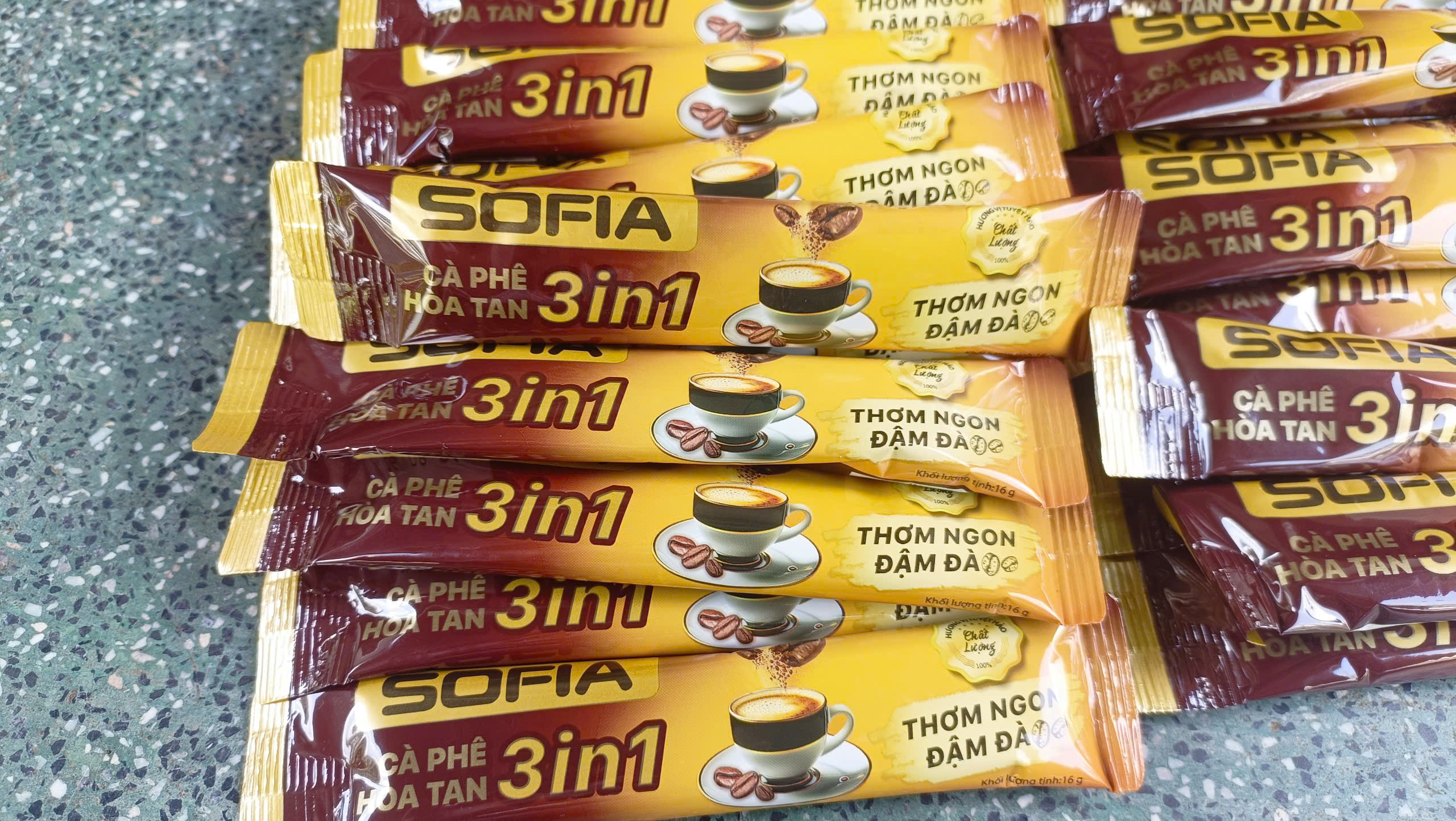 (50 gói) Cà Phê Hòa Tan 3in1 SOFIA 800g (50 gói x 16g ) 305913