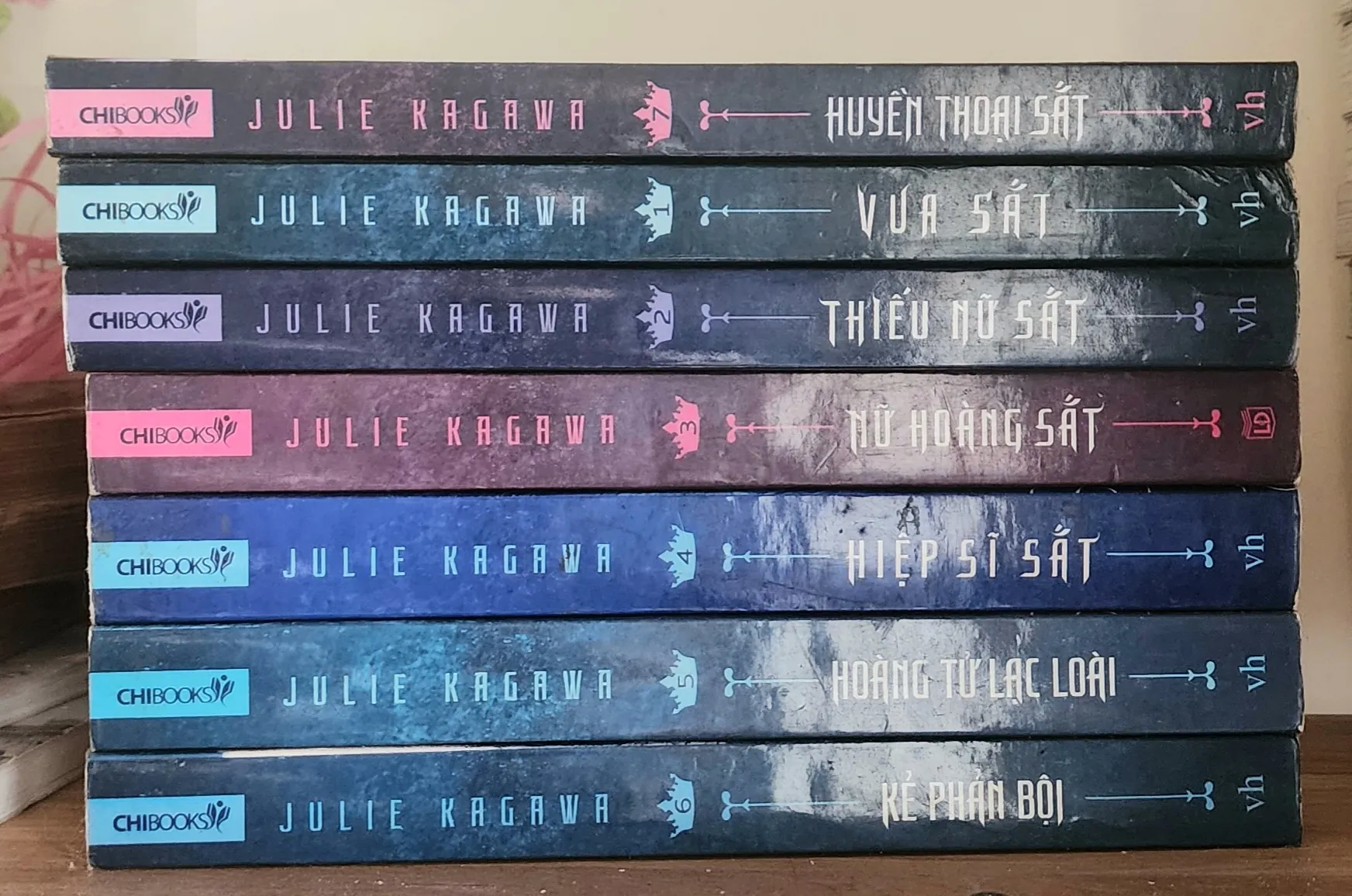 Conbo 7c của tác giả Julie Kagawa