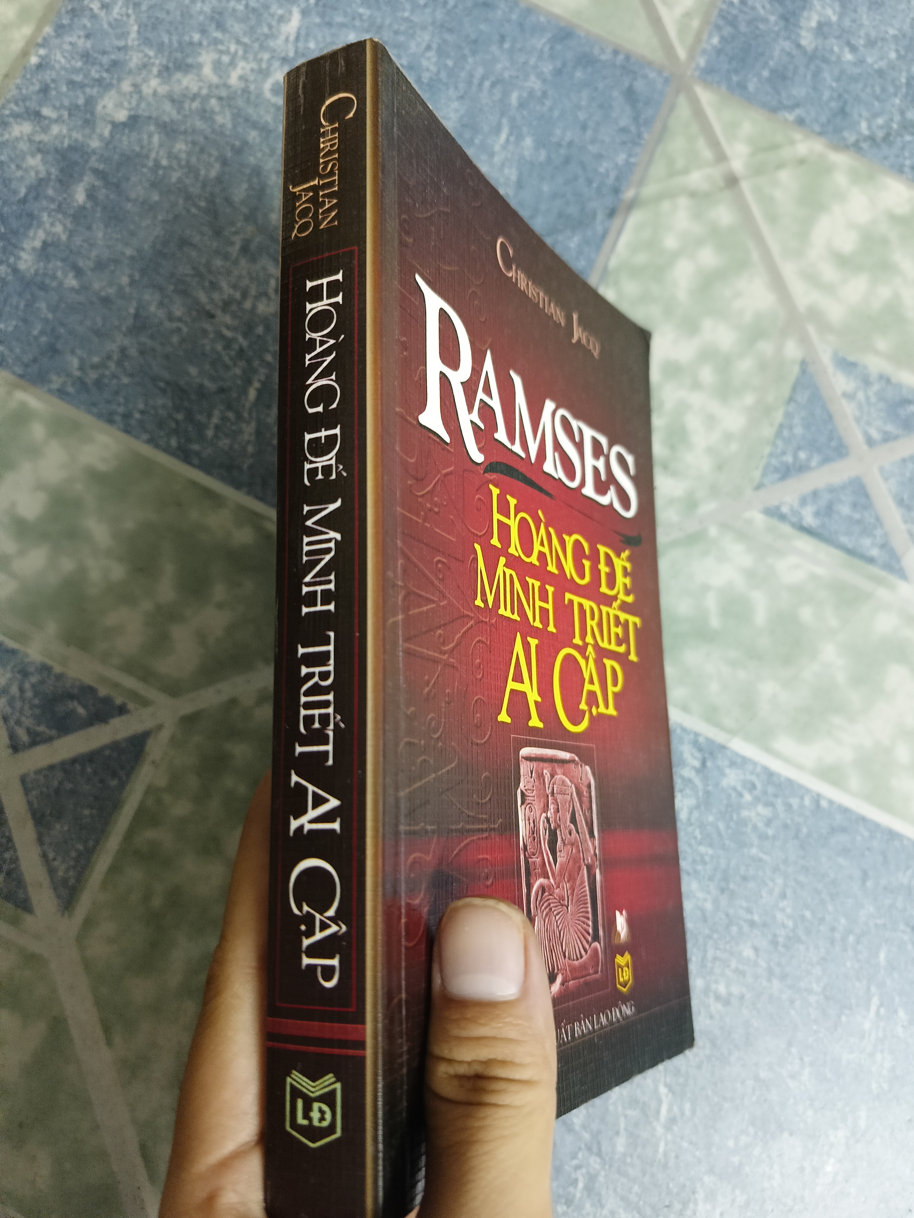Ramses Hoàng đế Minh Triết Ai Cập - Christian Jacq 543436