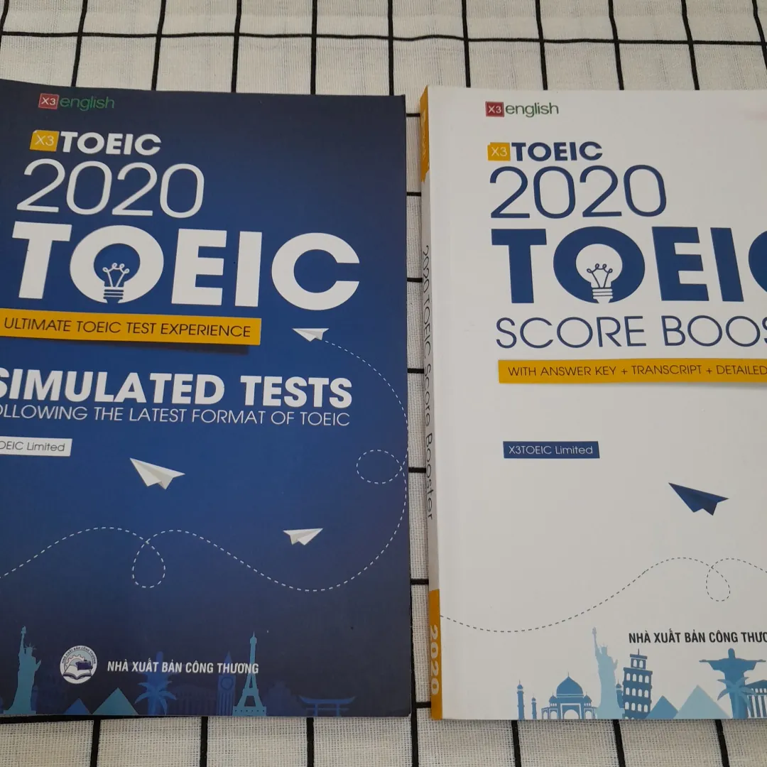 Bộ 2 giáo trình Ultimate TOEIC 2020 Simulated test & Score Booster. 