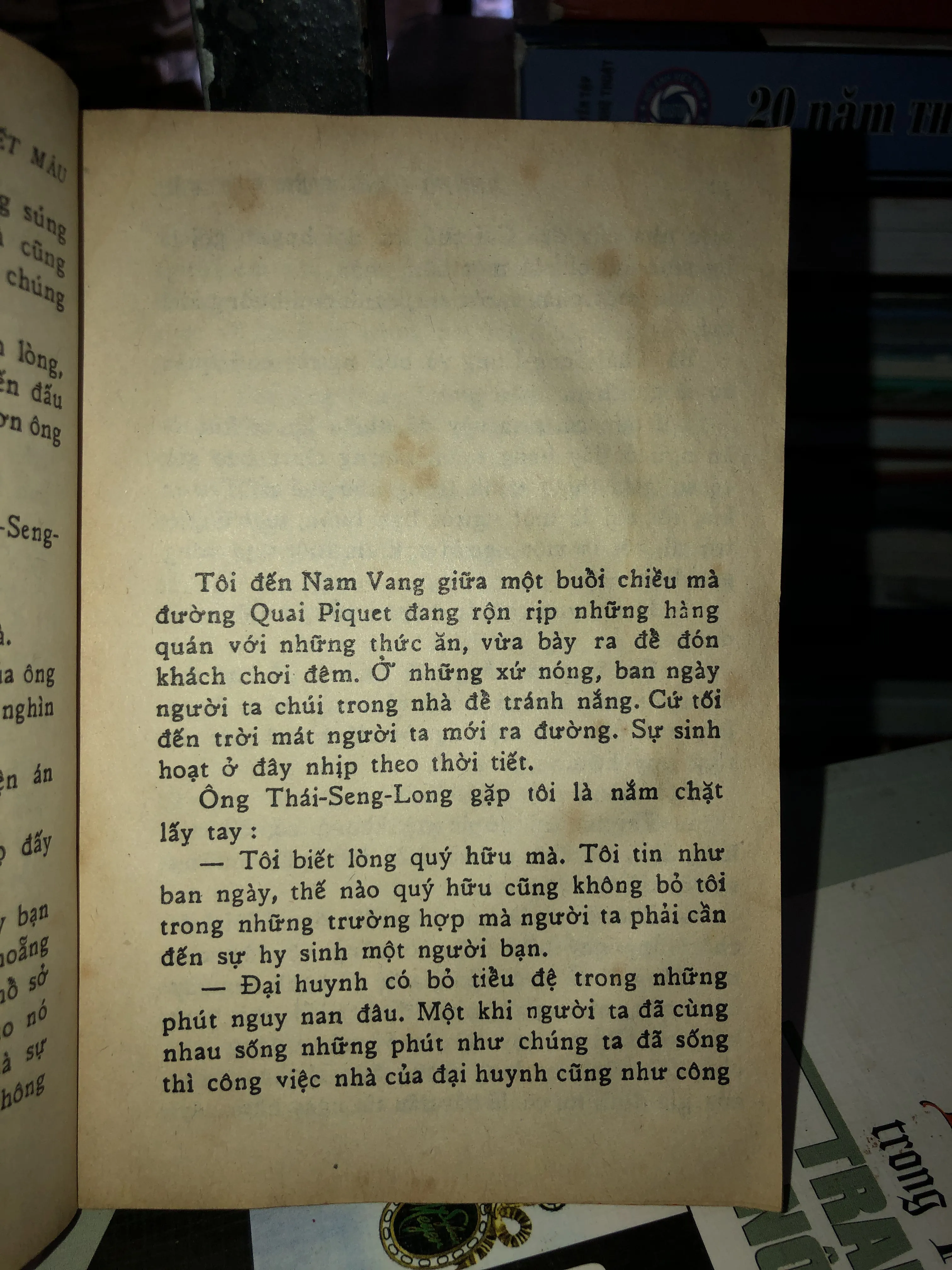 Những đồng tiền siết máu - Lê Văn Trương  1001344