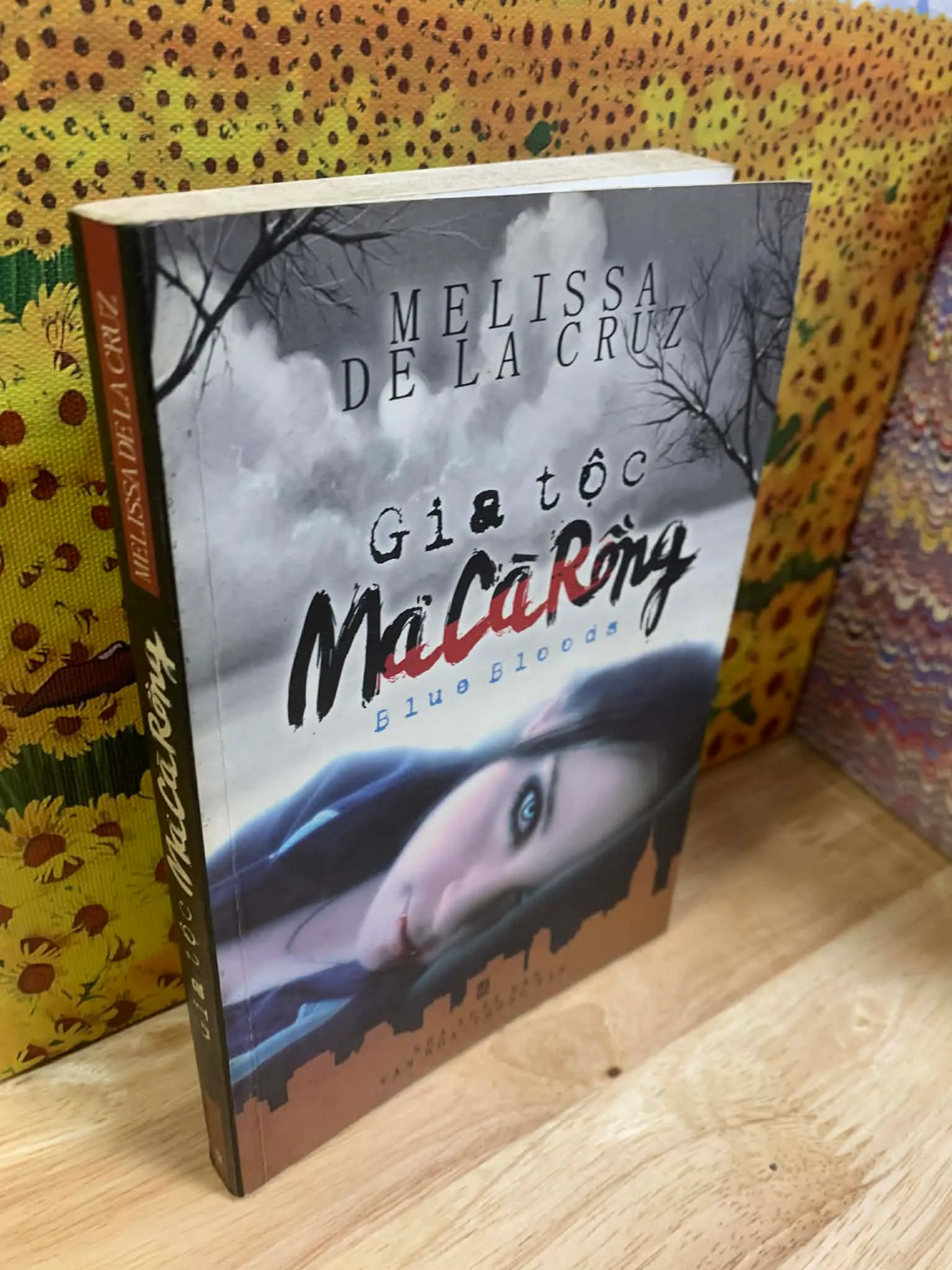 Sách tặng KÈM cho khách CÓ ĐƠN (mỗi đơn có thể chọn 1 cuốn) - Gia Tộc Ma Cà Rồng