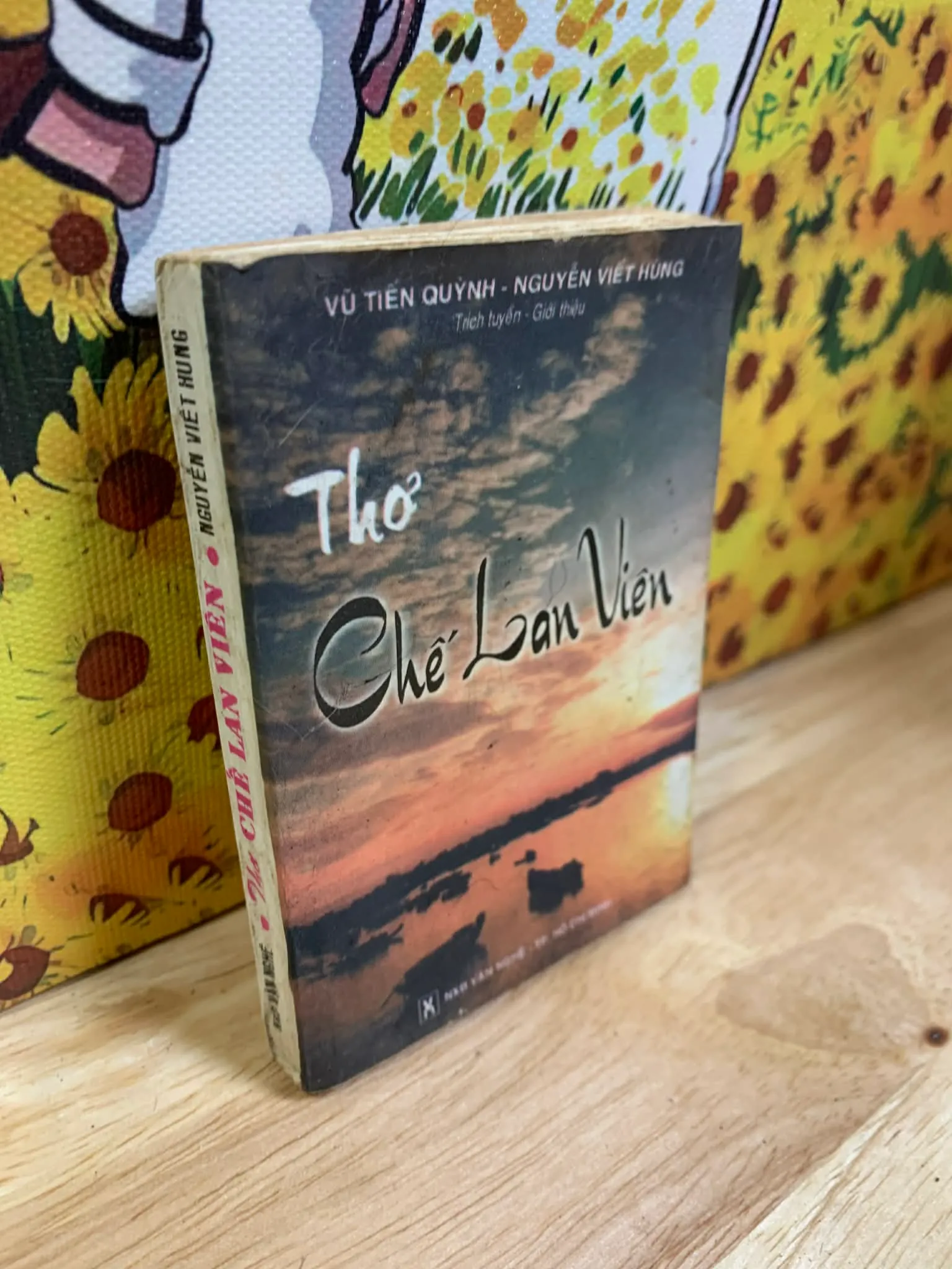 Sách tặng KÈM cho khách CÓ ĐƠN (mỗi đơn có thể chọn 1 cuốn) - Thơ Chế Lan Viên