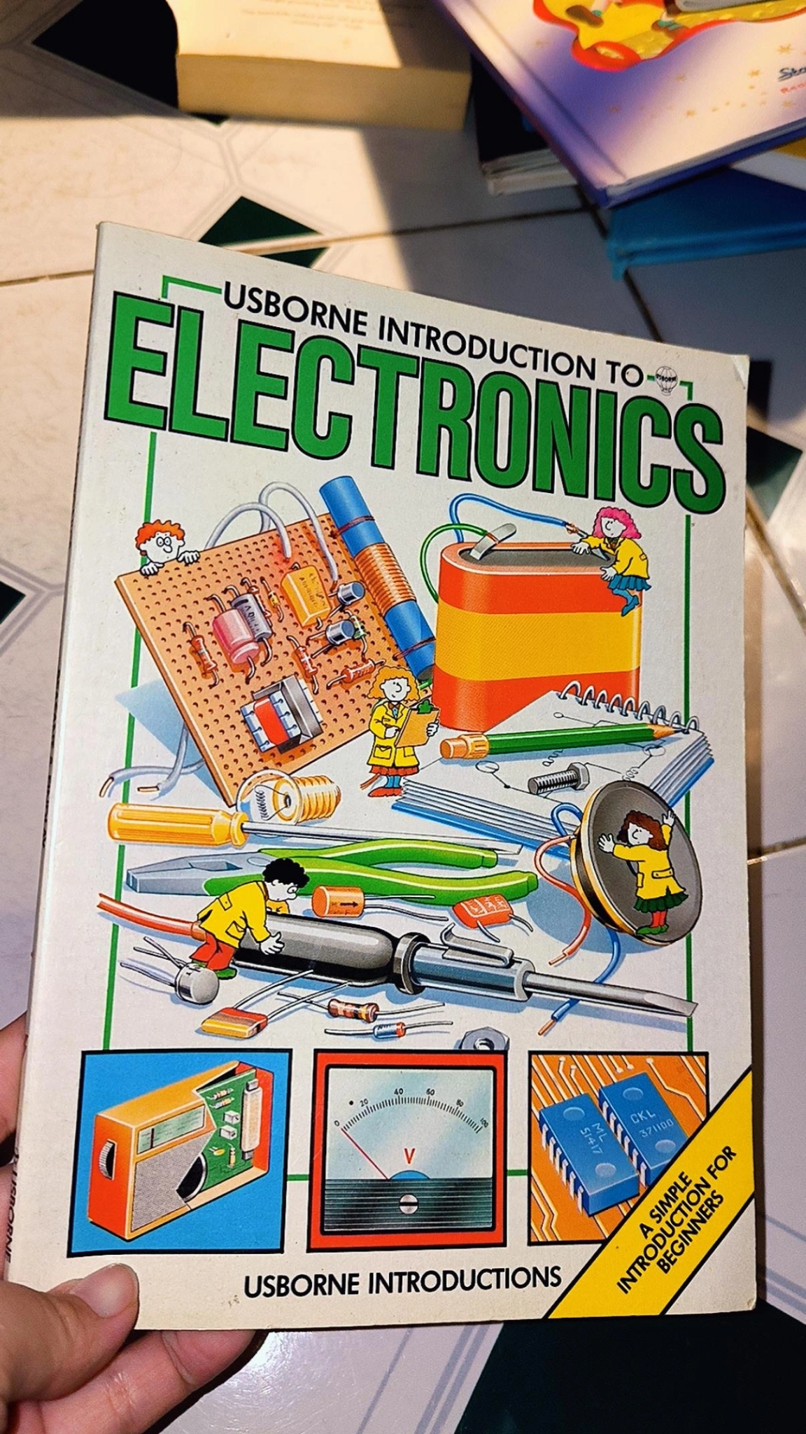 Tiếng Anh vật lý về điện INTRODUCTION TO ELECTRONICS (Usborne)