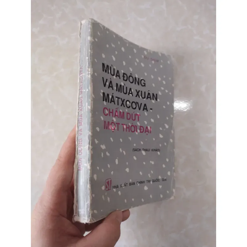 Sách: Mùa đông và mùa xuân Matxcơva - Tác giả: Du Thuý