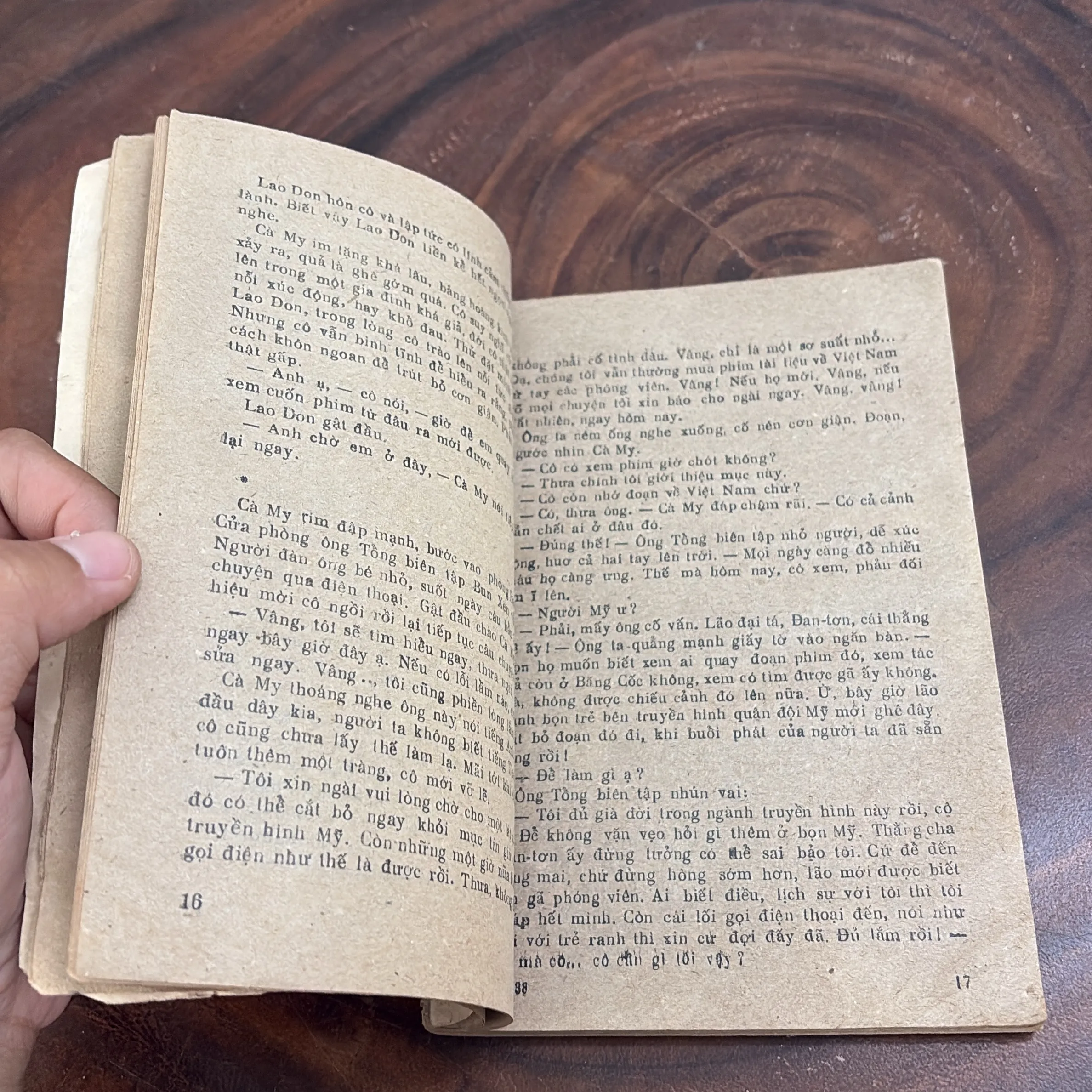 II Văn Học: Con Hổ Vùng Sangrila - HARY TUYRKƠ - 1986 1005269