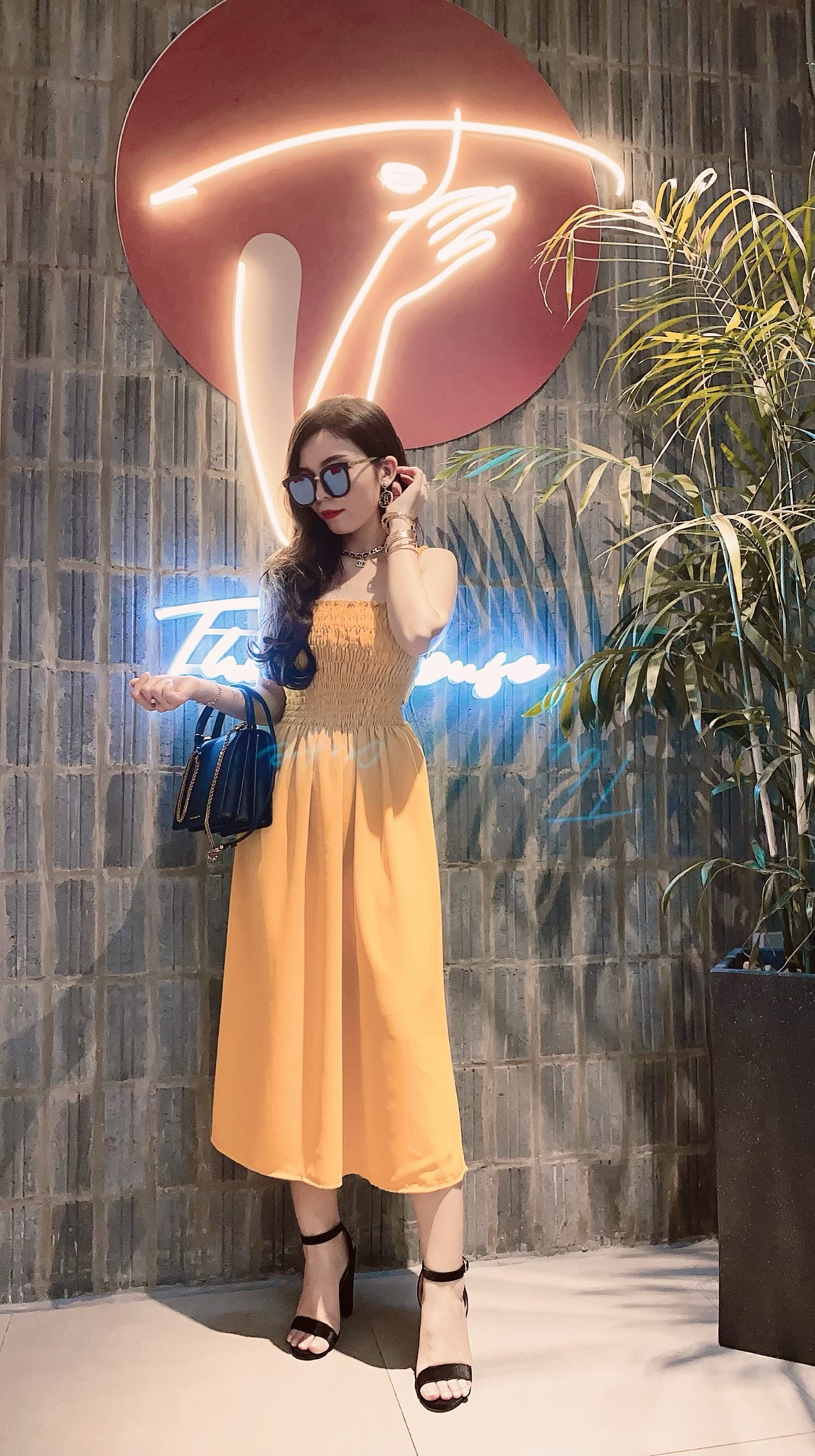 đầm, set chân váy + áo, áo croptop + quần jean 181209