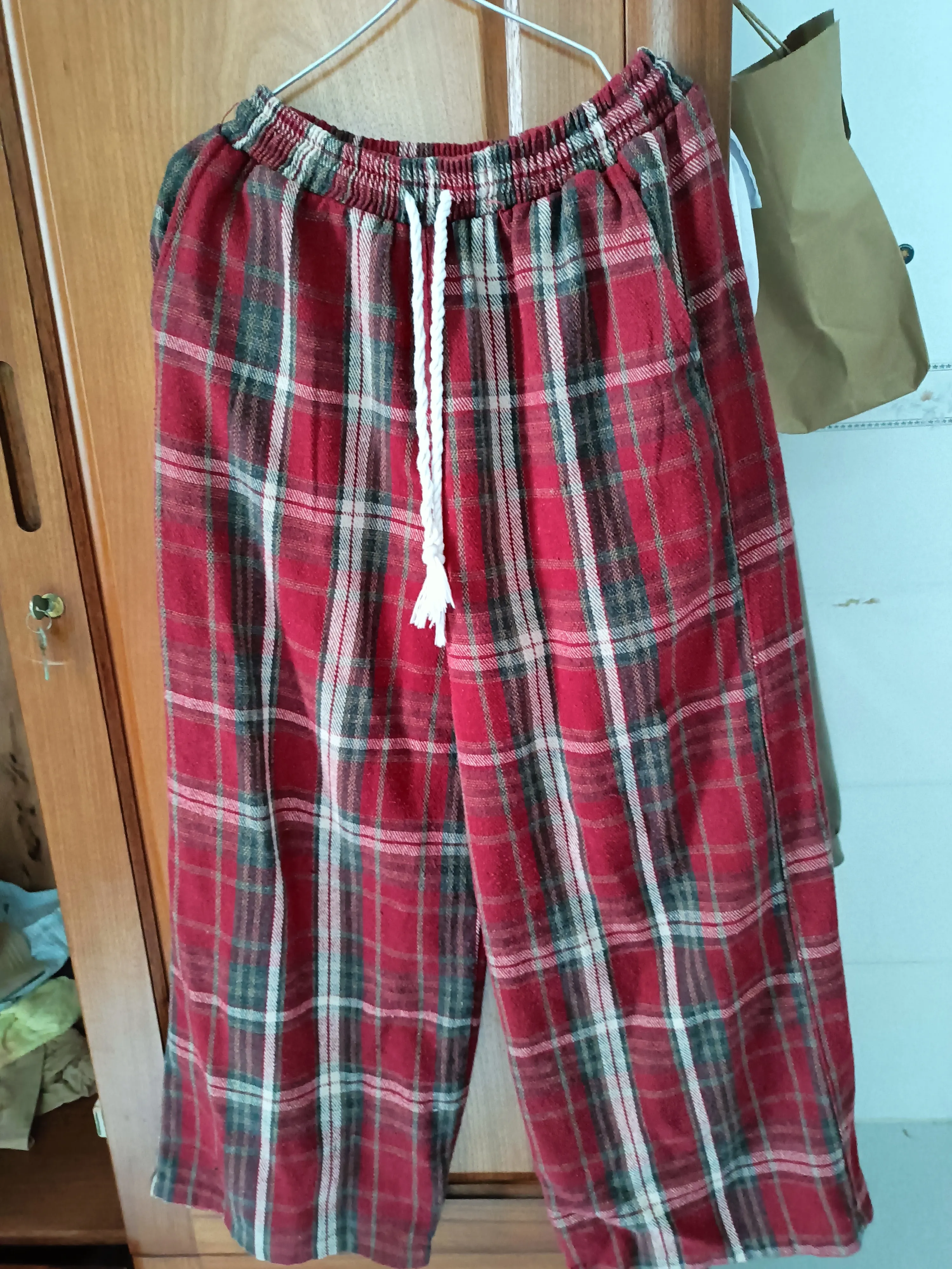 Quần caro form rộng 