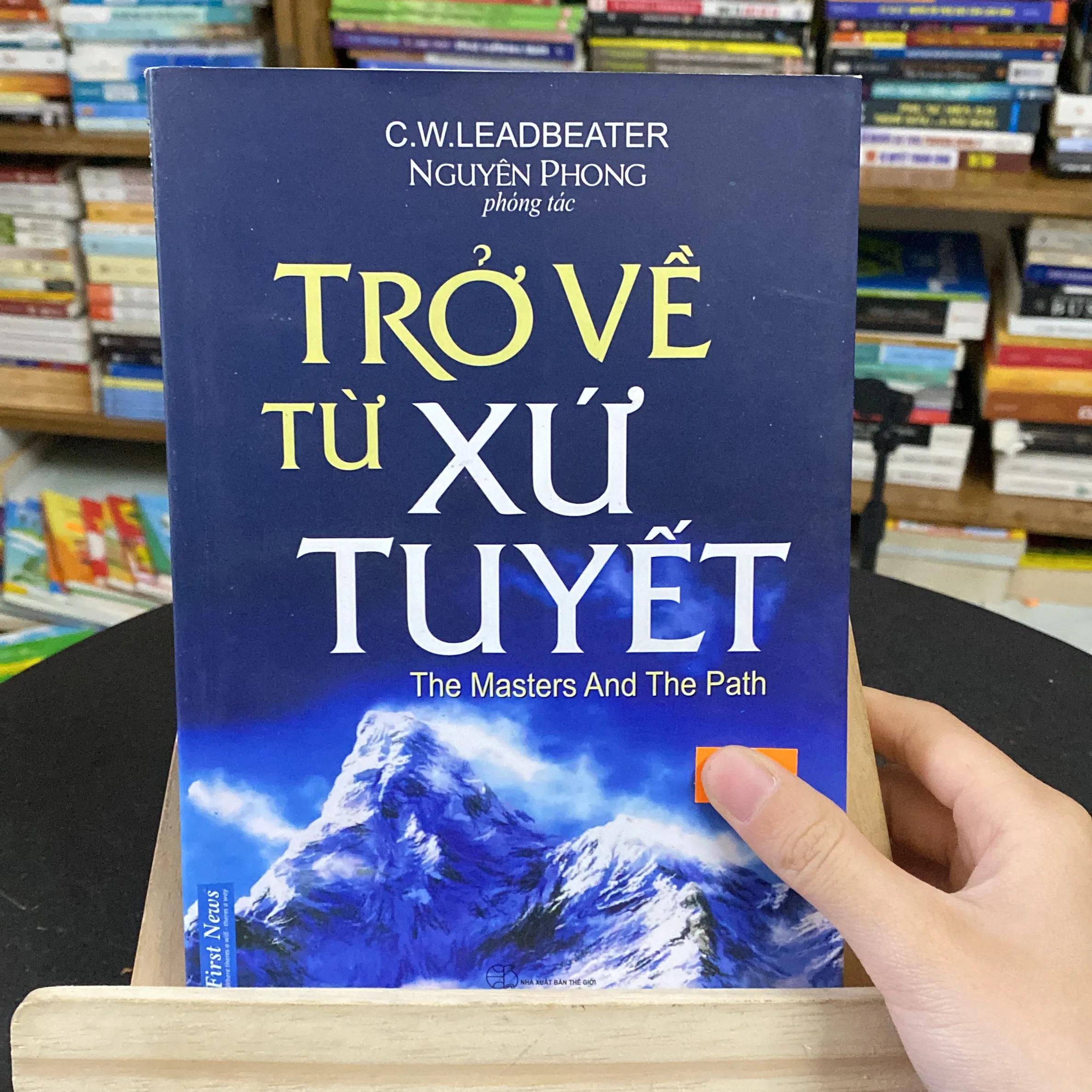 Trở về từ xứ tuyết-tác giả C.W.LEADBEATER