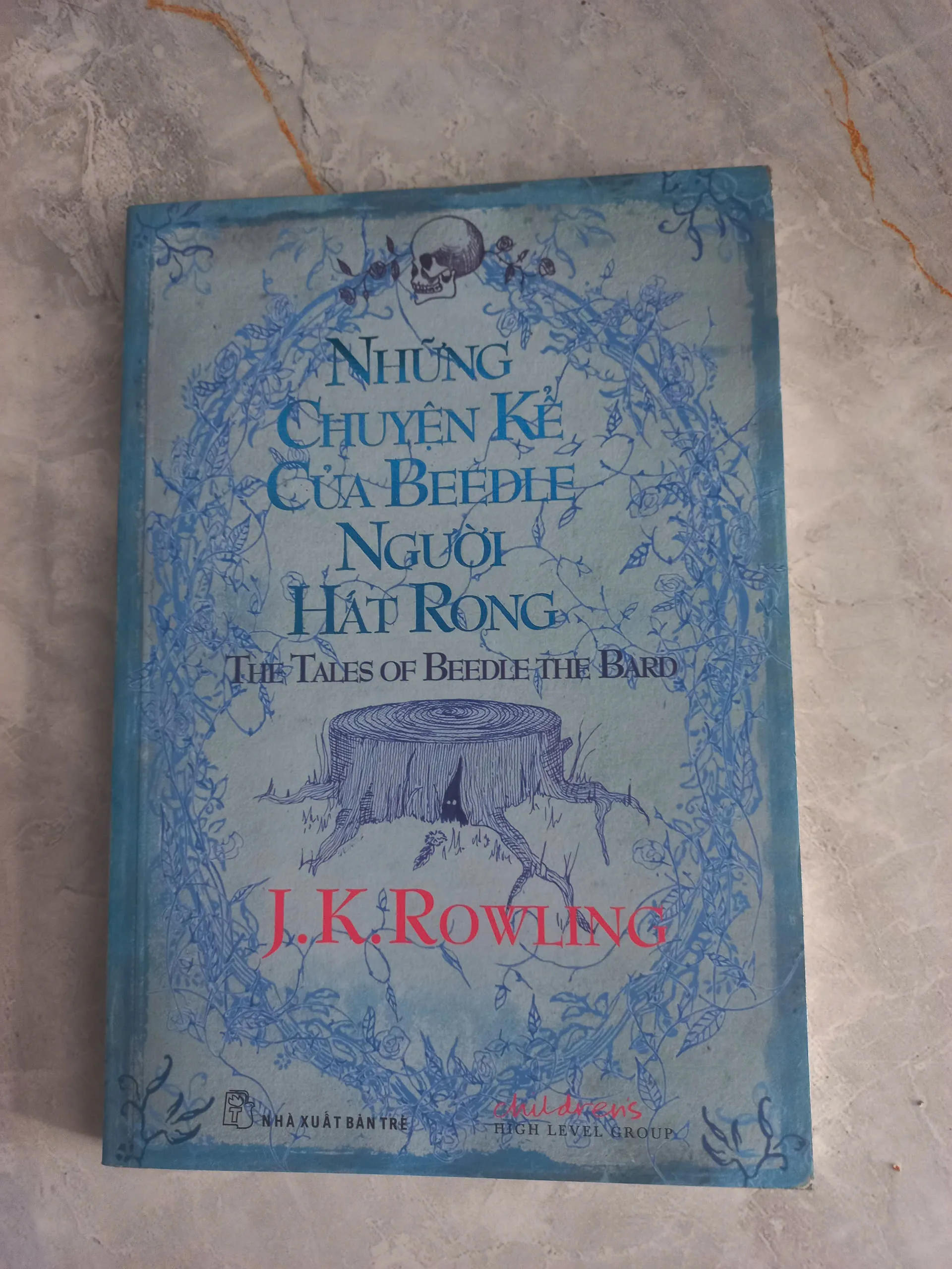 NHỮNG CHUYỆN KỂ CỦA BEEDLE NGƯỜI HÁT RONG - J.K.ROWLING - CÒN MỚI