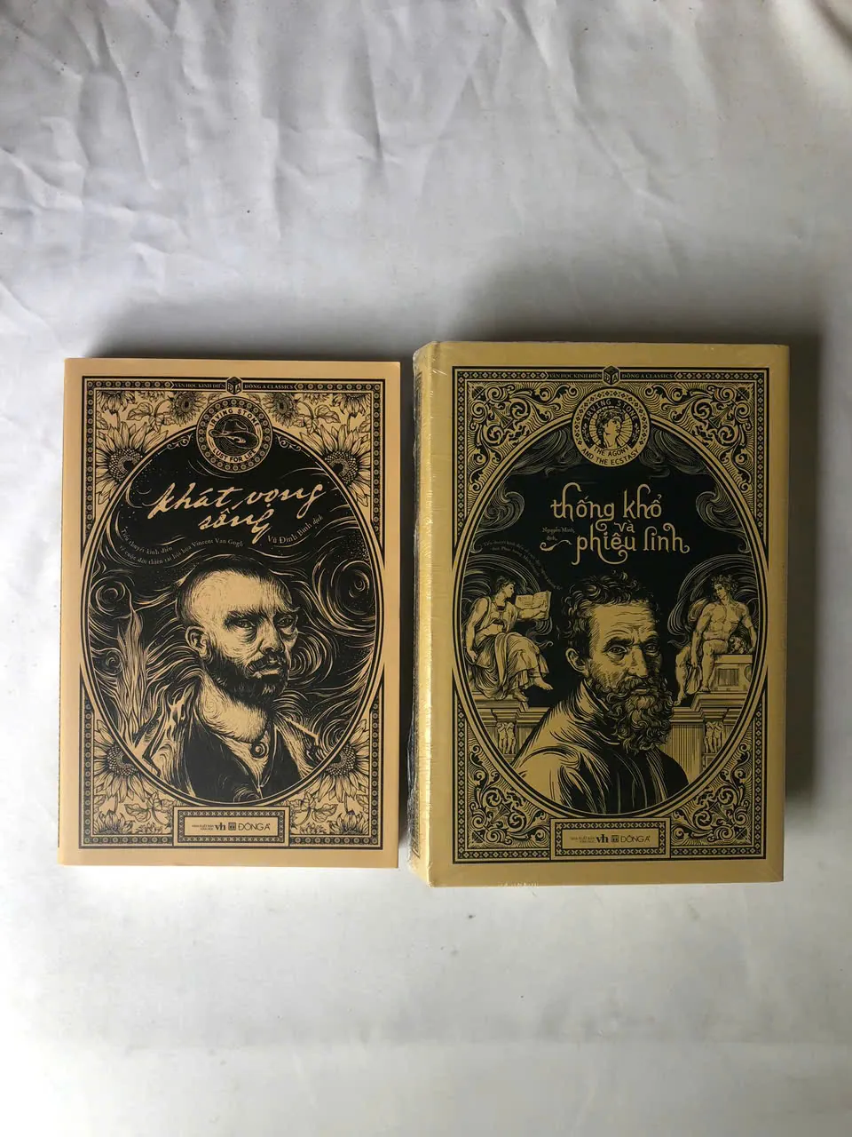 Sách của tác giả Irving Stone - Thống khổ và phiêu linh & Khát vọng sống