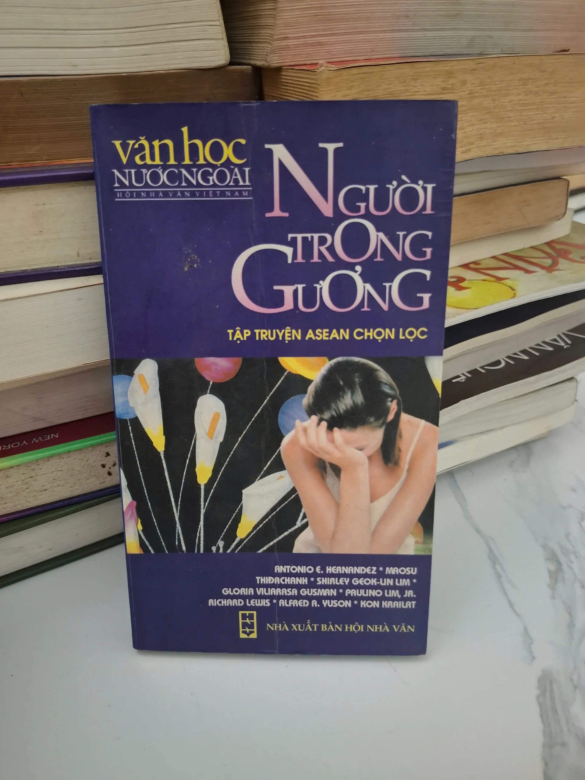 Người trong gương - Nhiều tác giả (Tập truyện ASEAN chọn lọc) - Tuyển tập truyện ngắn