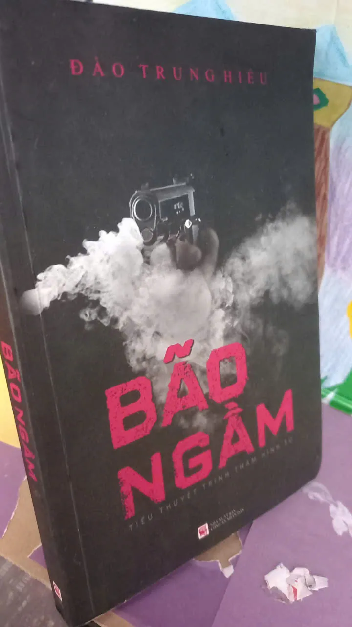 bão ngầm - tiểu thuyết trinh thám