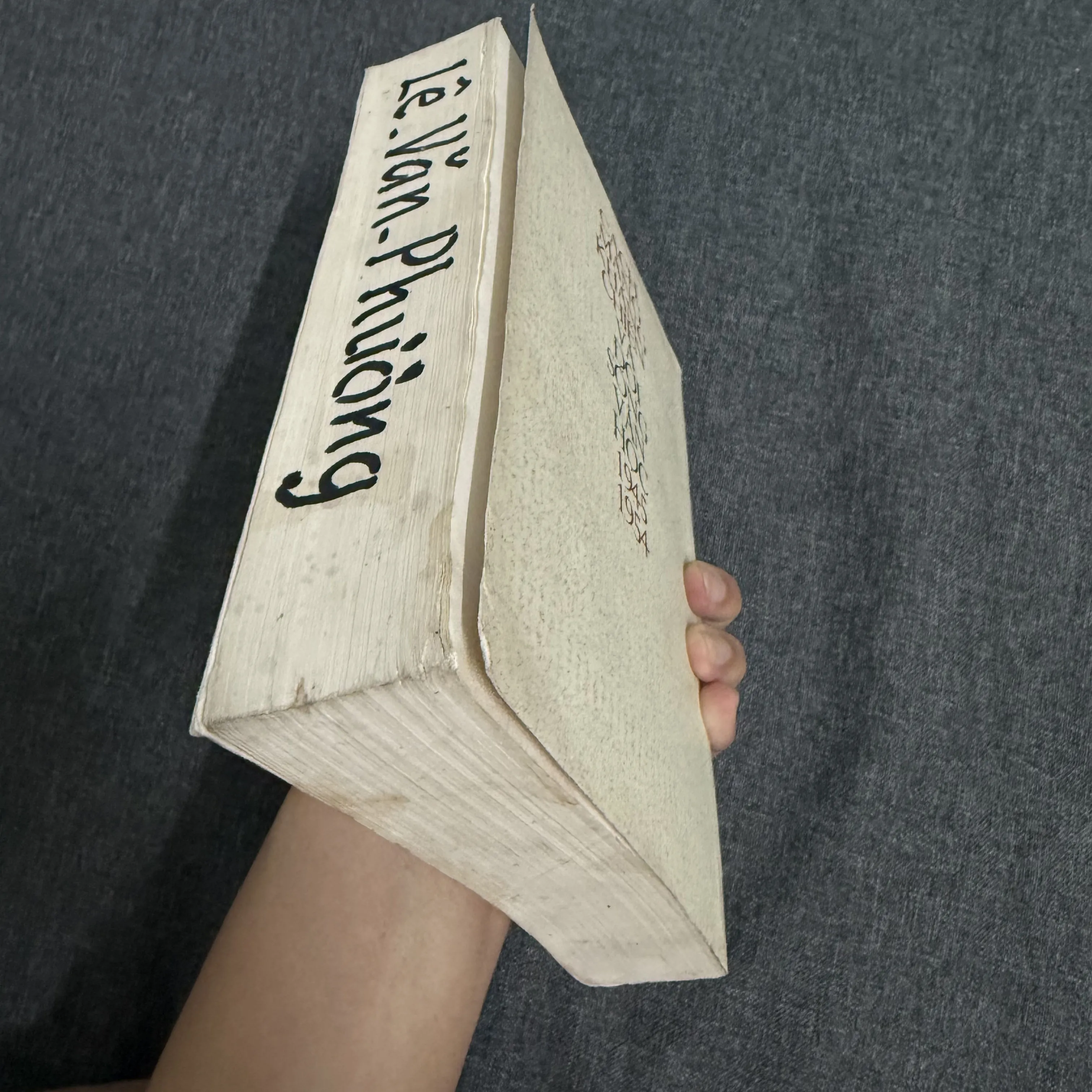 Cách mạng kháng chiến và đời sống văn học 1945-1954 754590