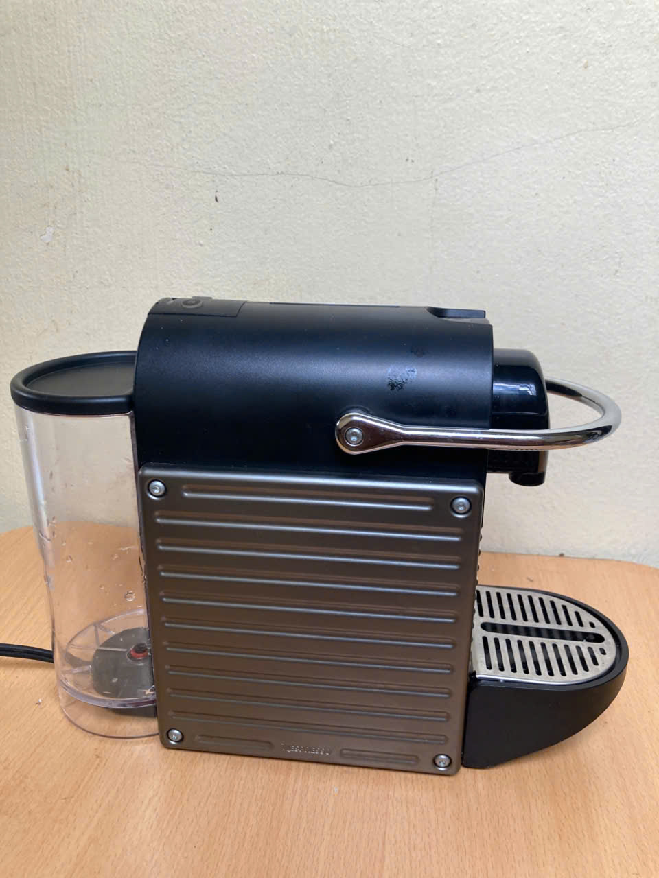 Máy pha cafe viên nén Nespresso Pixie .Thụy sĩ