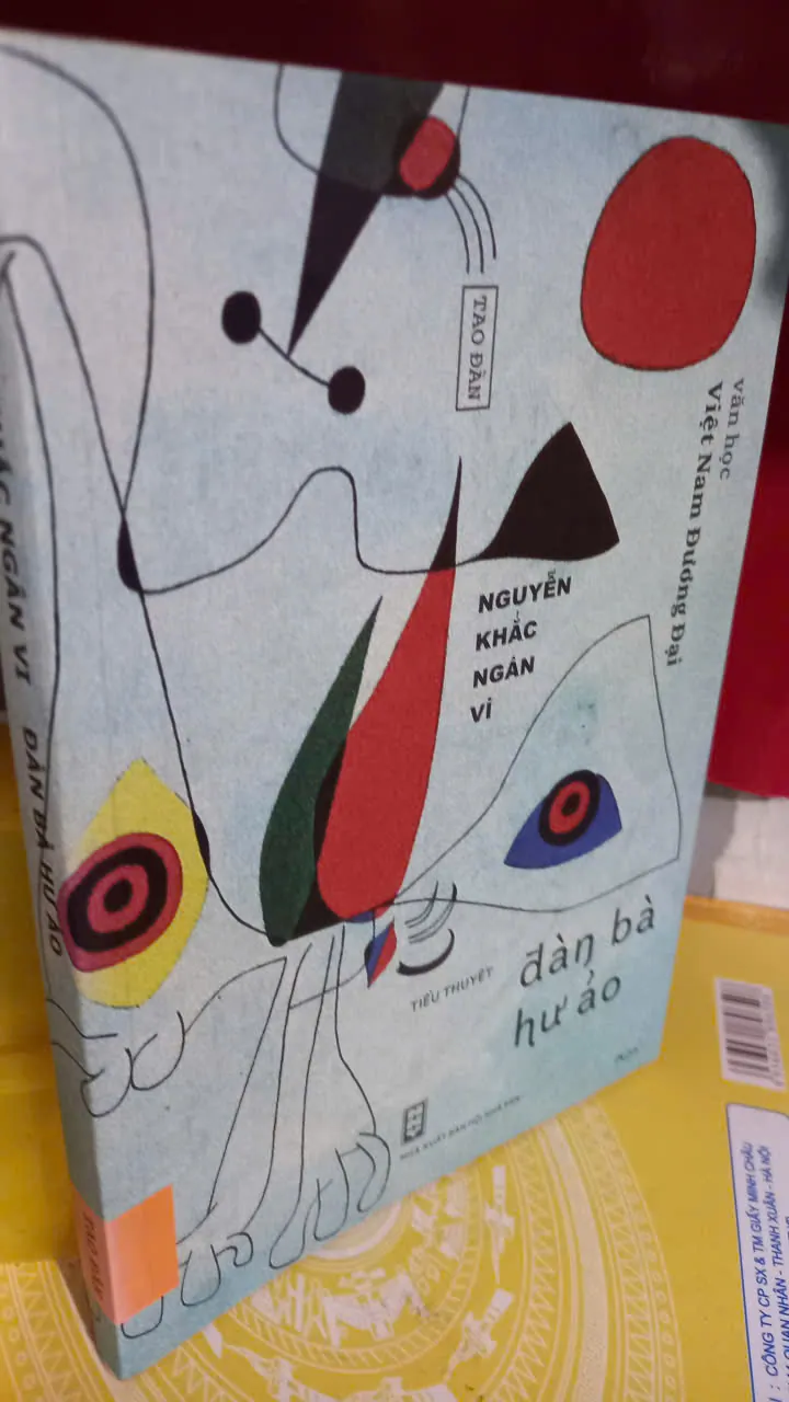 đàn bà hư ảo - văn học tao đàn