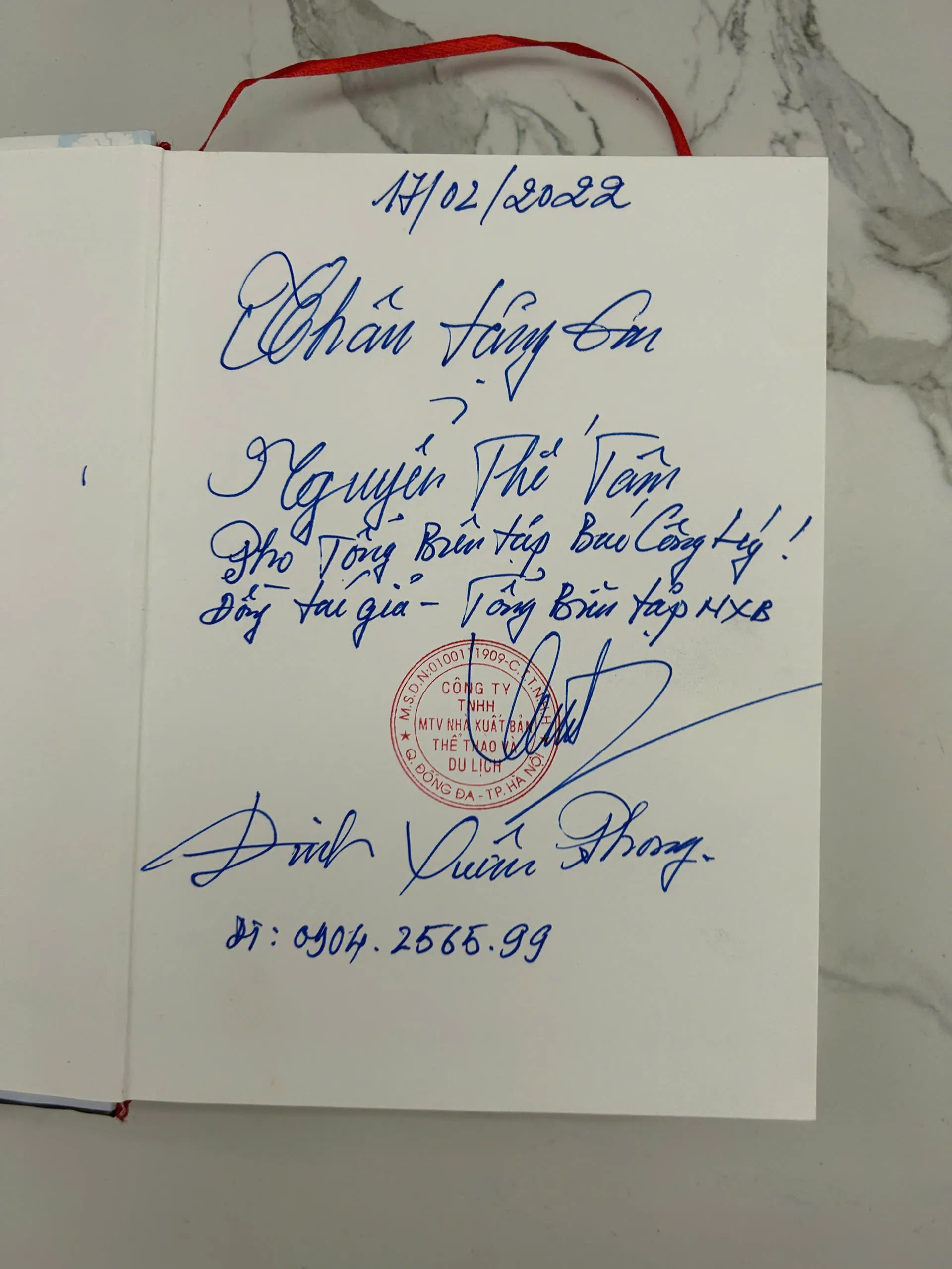 Kẻ Thù Vô Hình COVID-19 - Nhiều tác giả - Xã hội, Thời sự