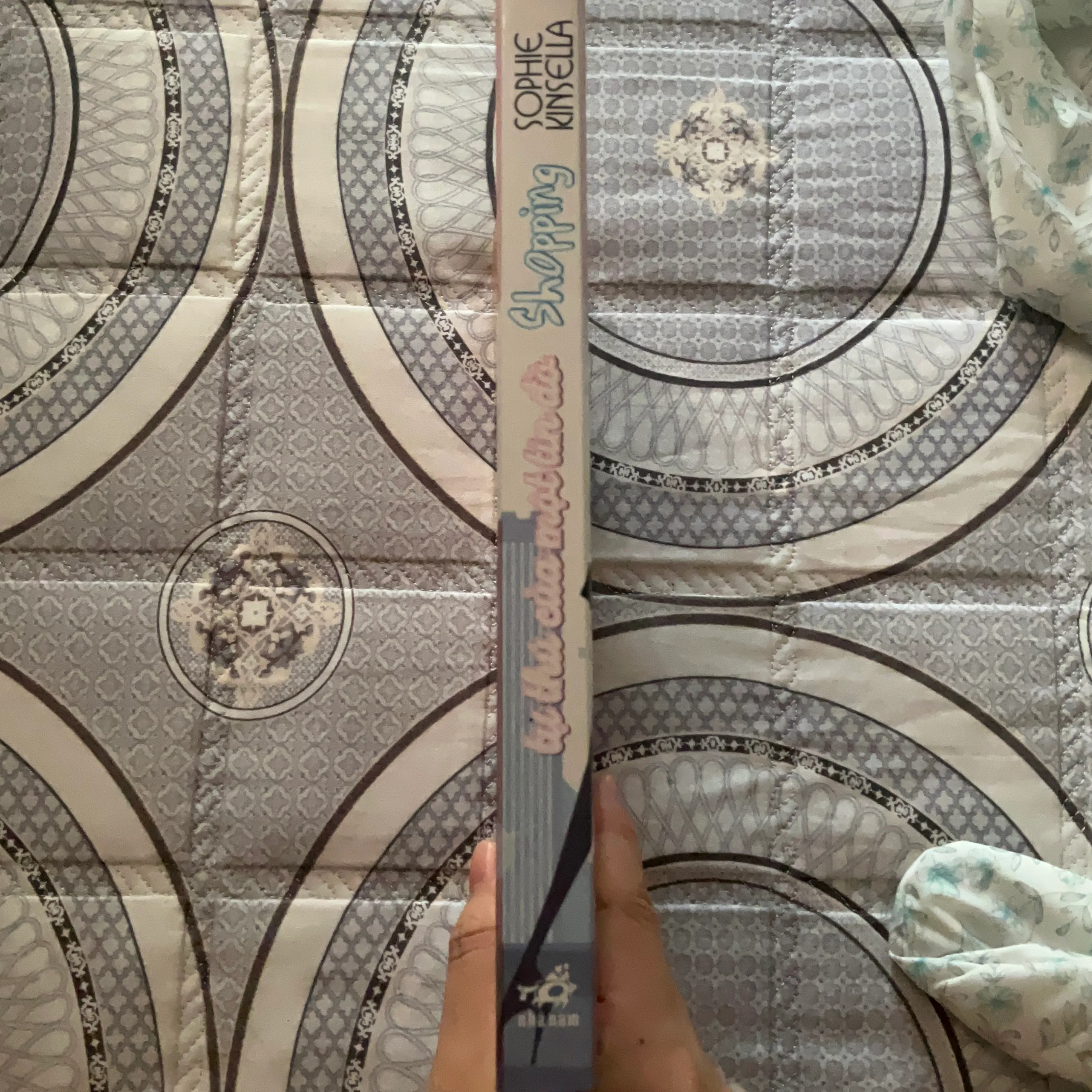 Sách Tự Thú của một Tin Đồ Shopping - Sophie Kinsella mới 90% 599083