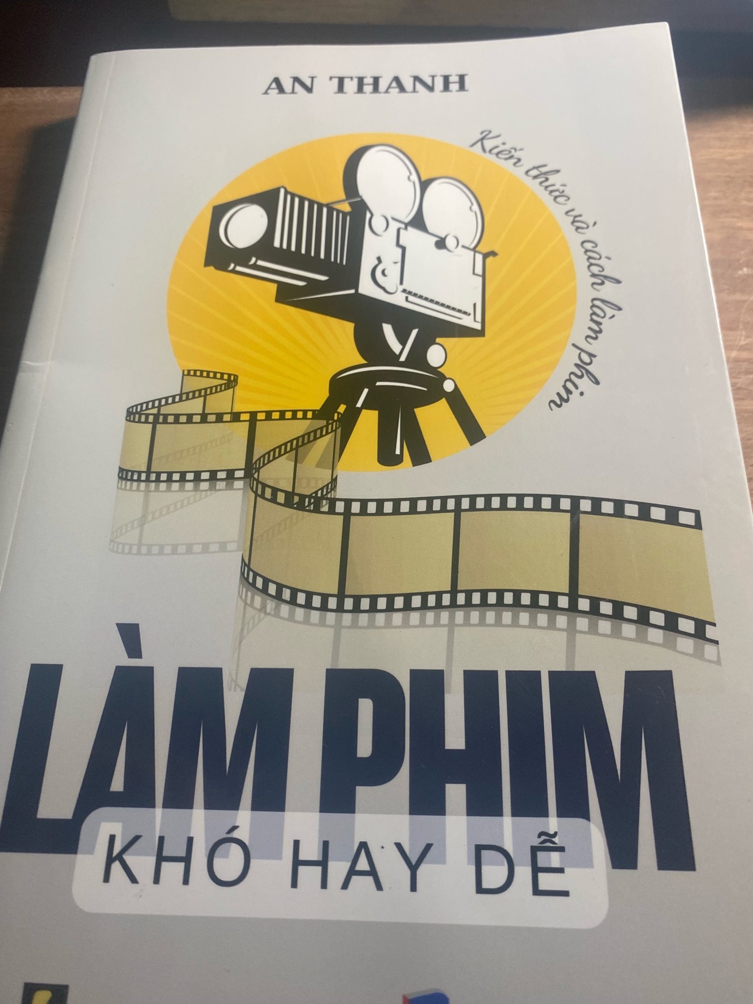 Làm phim khó hay dễ