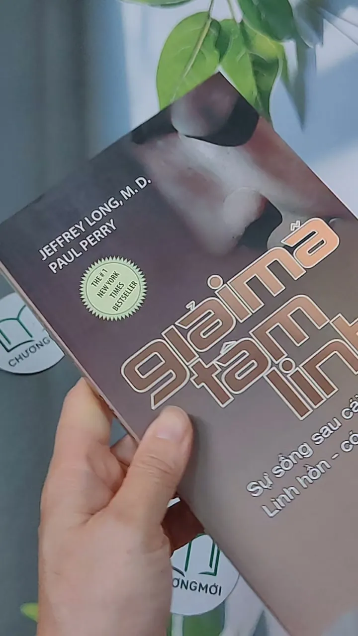 Giải mã tâm linh - Jeffrey Long 688519