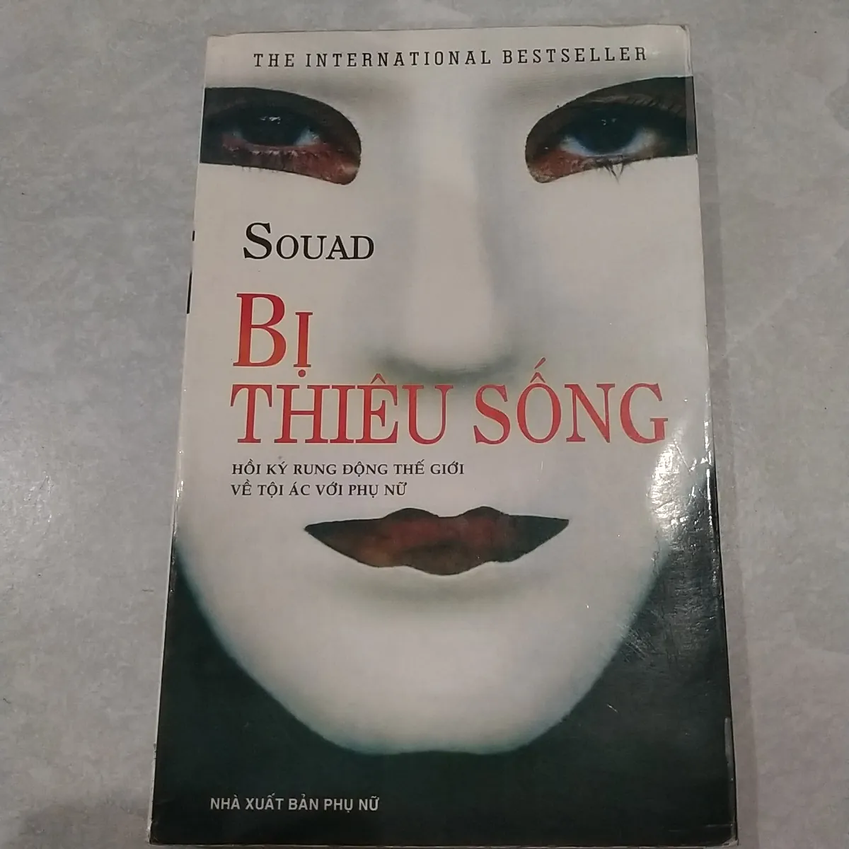Sách Cũ - Bị Thiêu Sống
