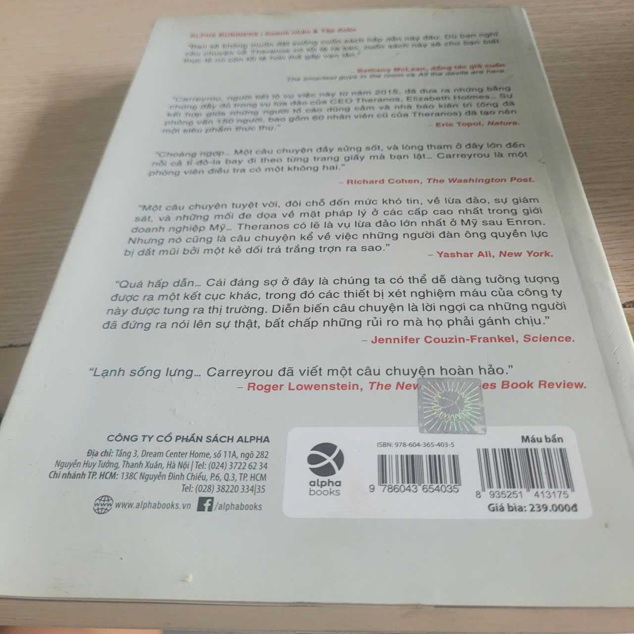 Máu Bẩn	John Carreyrou 522551