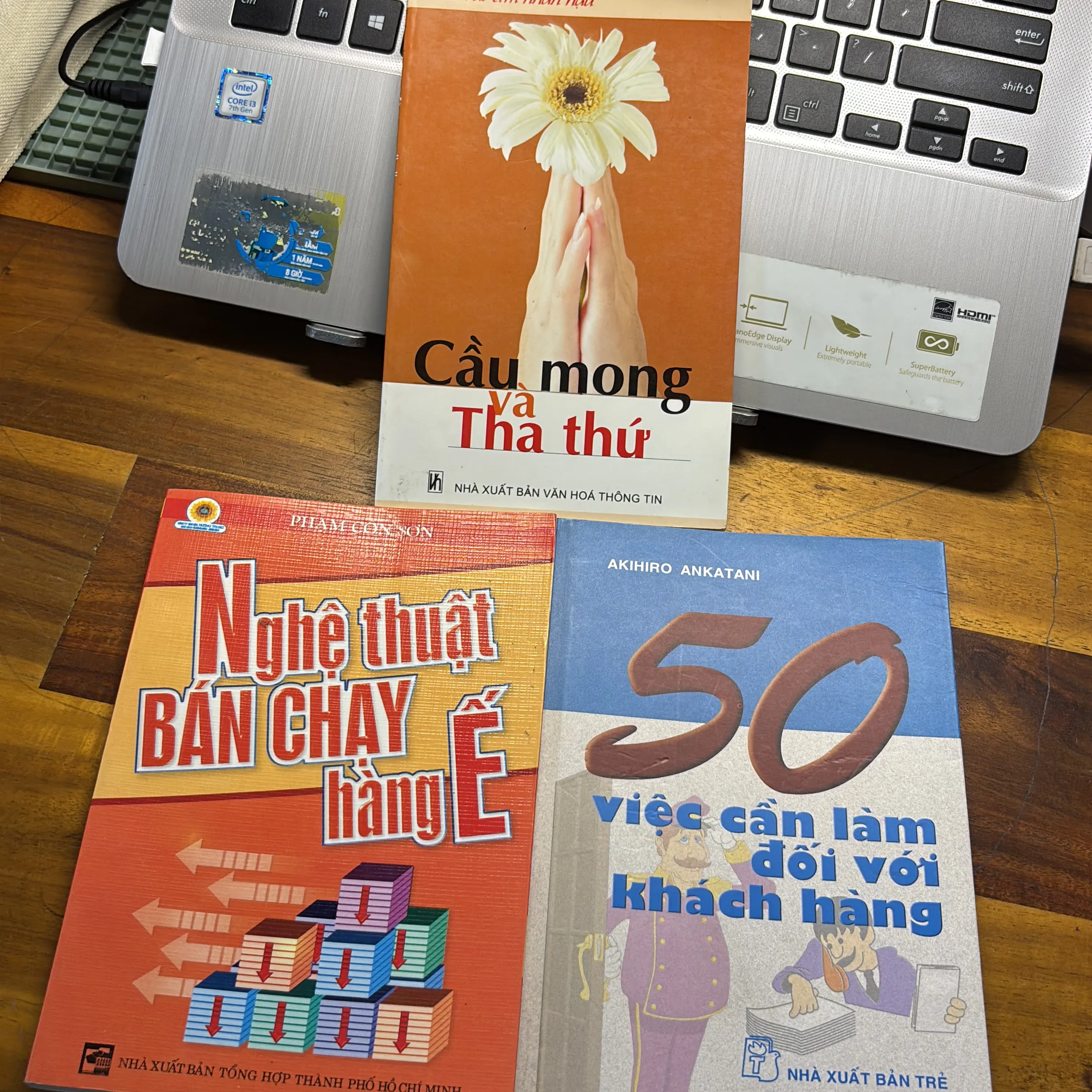 Combo 3 quyển: 50 Việc Cần Làm Đối Với Khách Hàng - Nghệ Thuật Bán Chạy Hàng Ế - Cầu Mon…