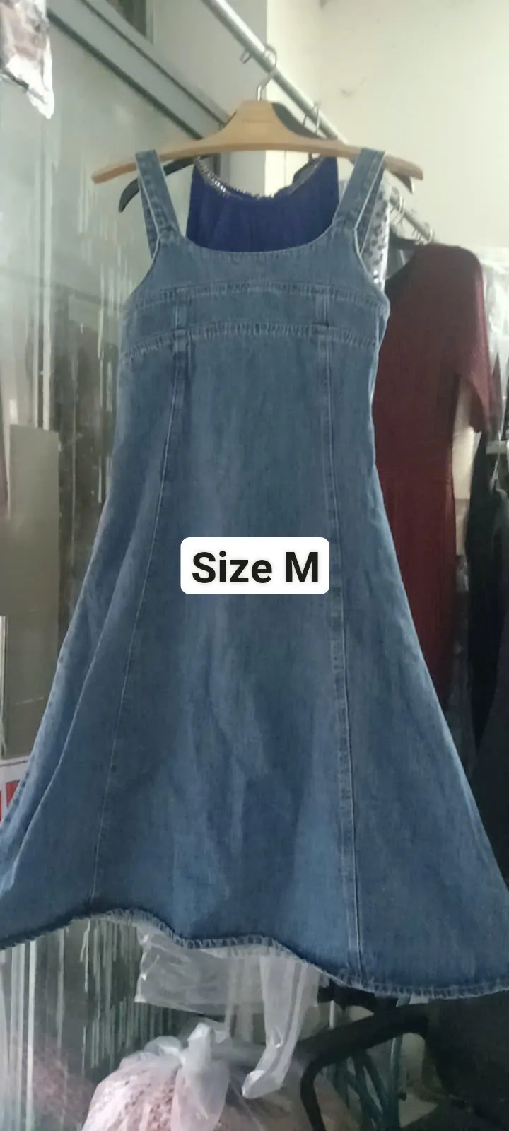 Đầm yếm jean size M