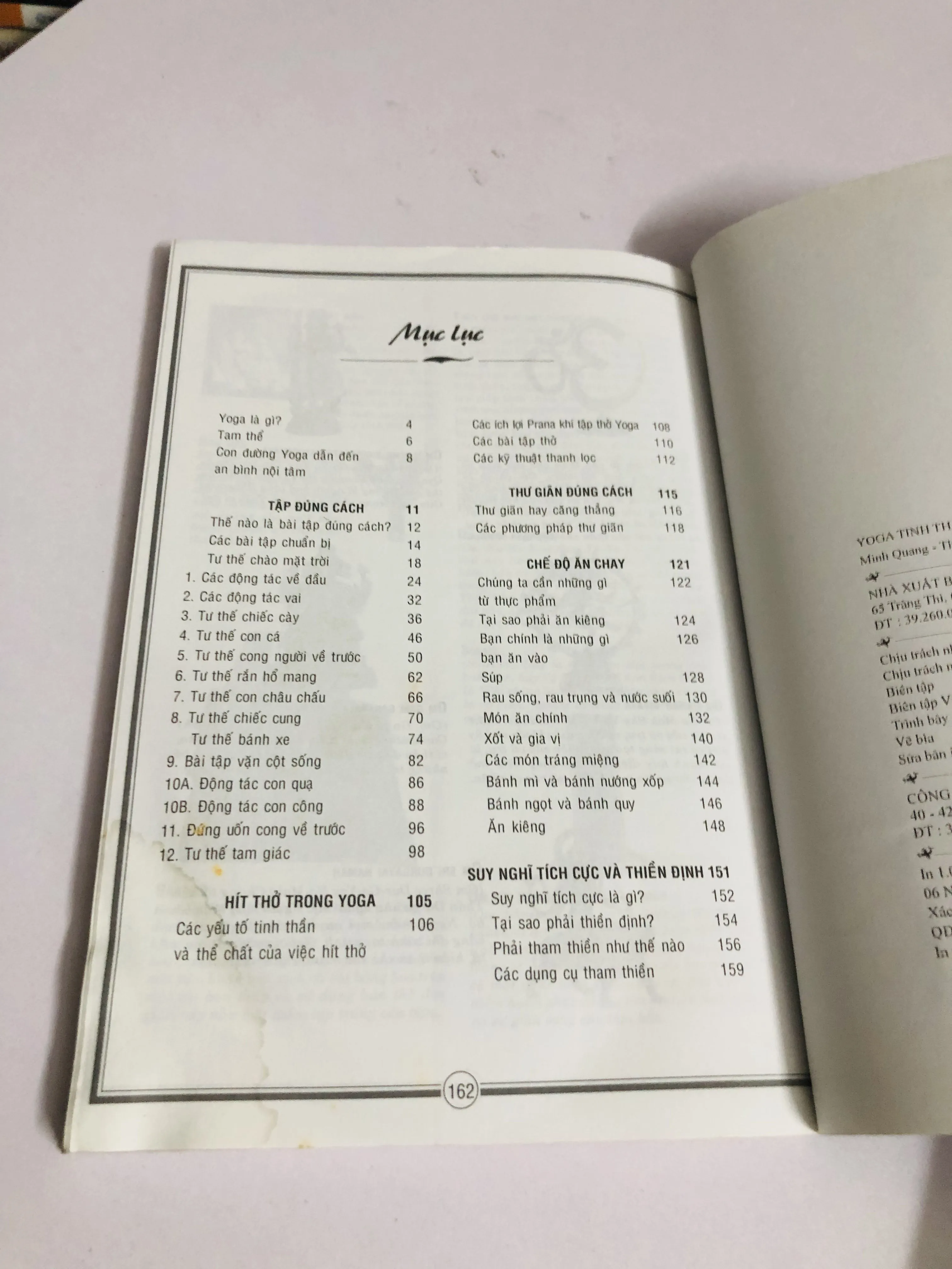 YOGA TINH THẦN & THỂ CHẤT 605363