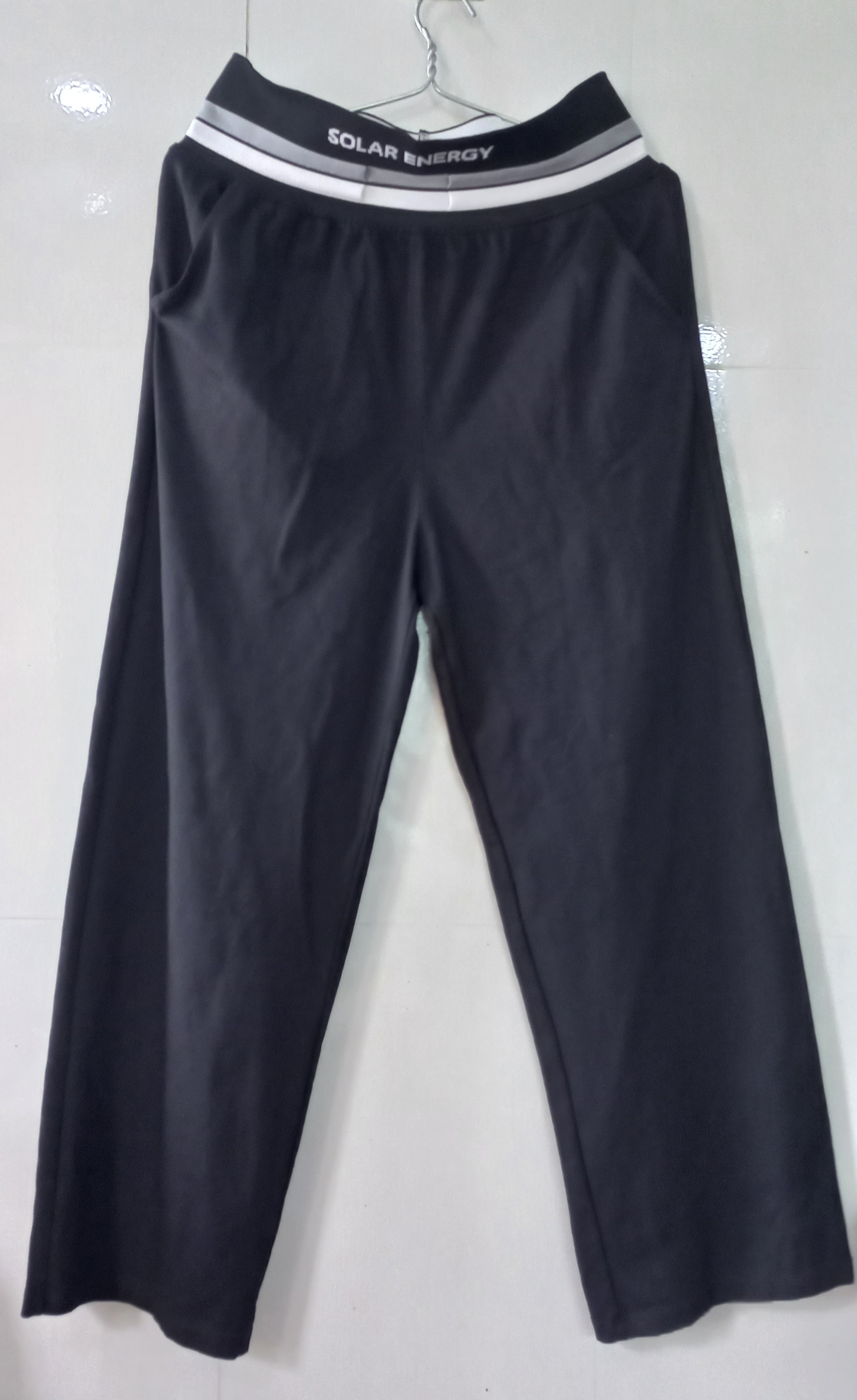 Quần dài lưng thun, chưa mặc, thun co giản size XL 55 đến 58 kg măc thoải mái đẹp