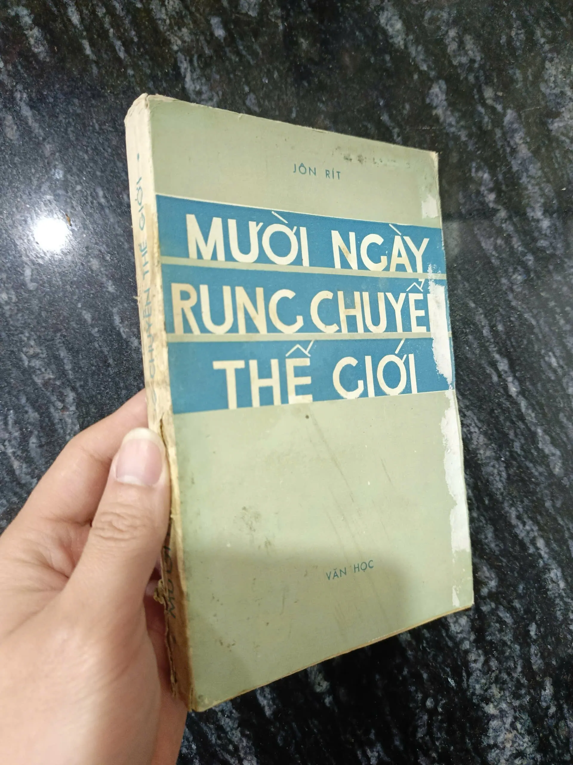 Mười ngày rung chuyển Thế Giới (John Reed)