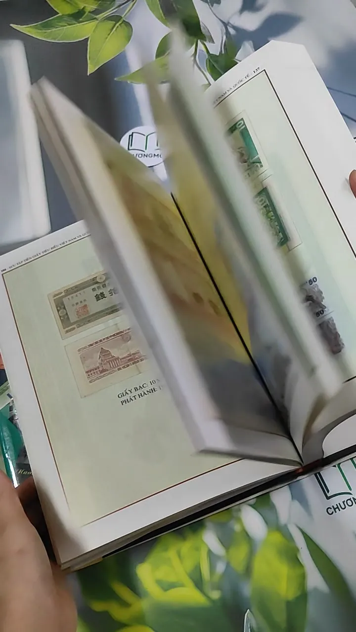 [MIỄN PHÍ BỌC SÁCH] Sưu Tập Tiền Giấy Tiêu Biểu Việt Nam Và Quốc Tế - Thiên Kim 750845