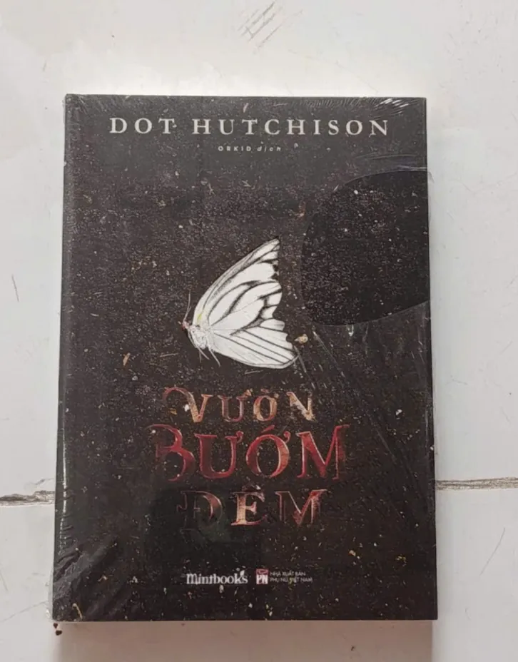 Vườn Bướm Đêm - Dot Hutchison