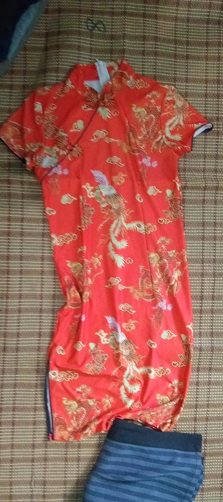 Sườn sám hoa văn