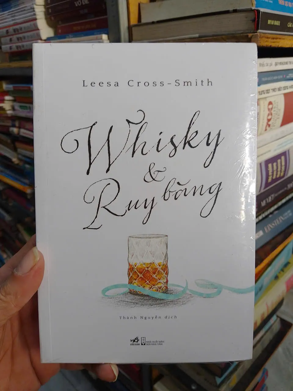 Sách - Whisky & Ruy Băng